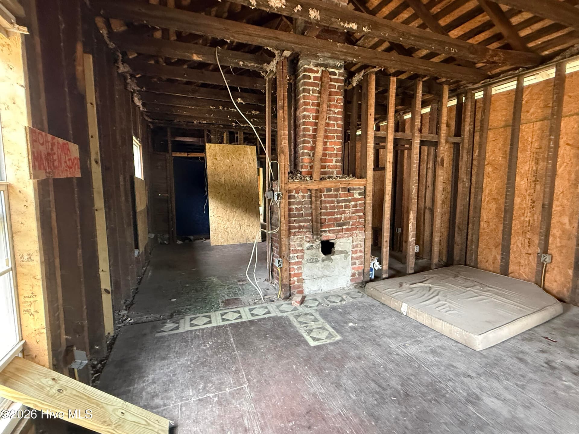 Single Family Residence at 911 Washington Street E, Wilson, NC 27893, photo 16 of 20