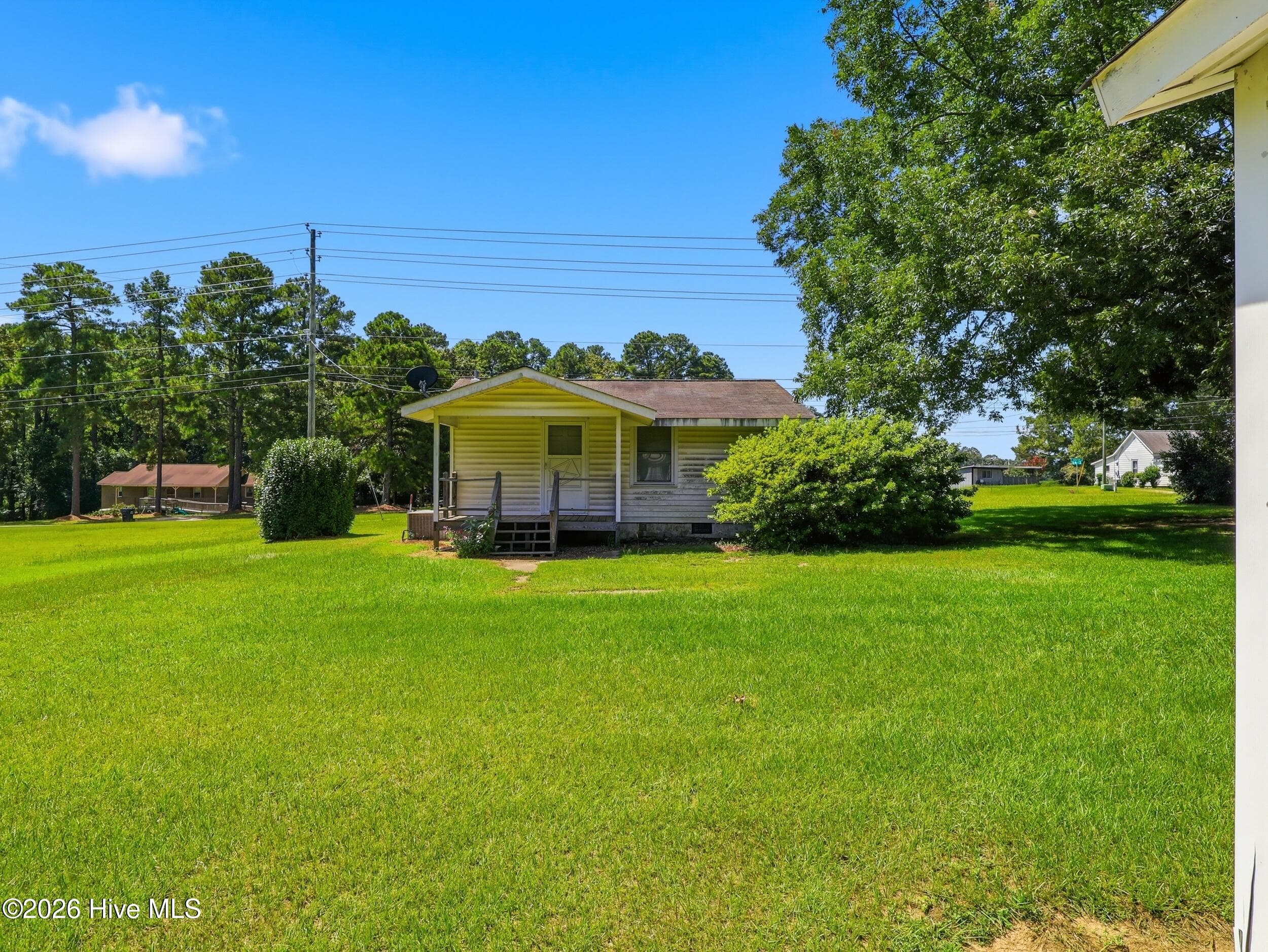 Single Family Residence at 8701 White Oak Road, Garner, NC 27529, photo 30 of 41