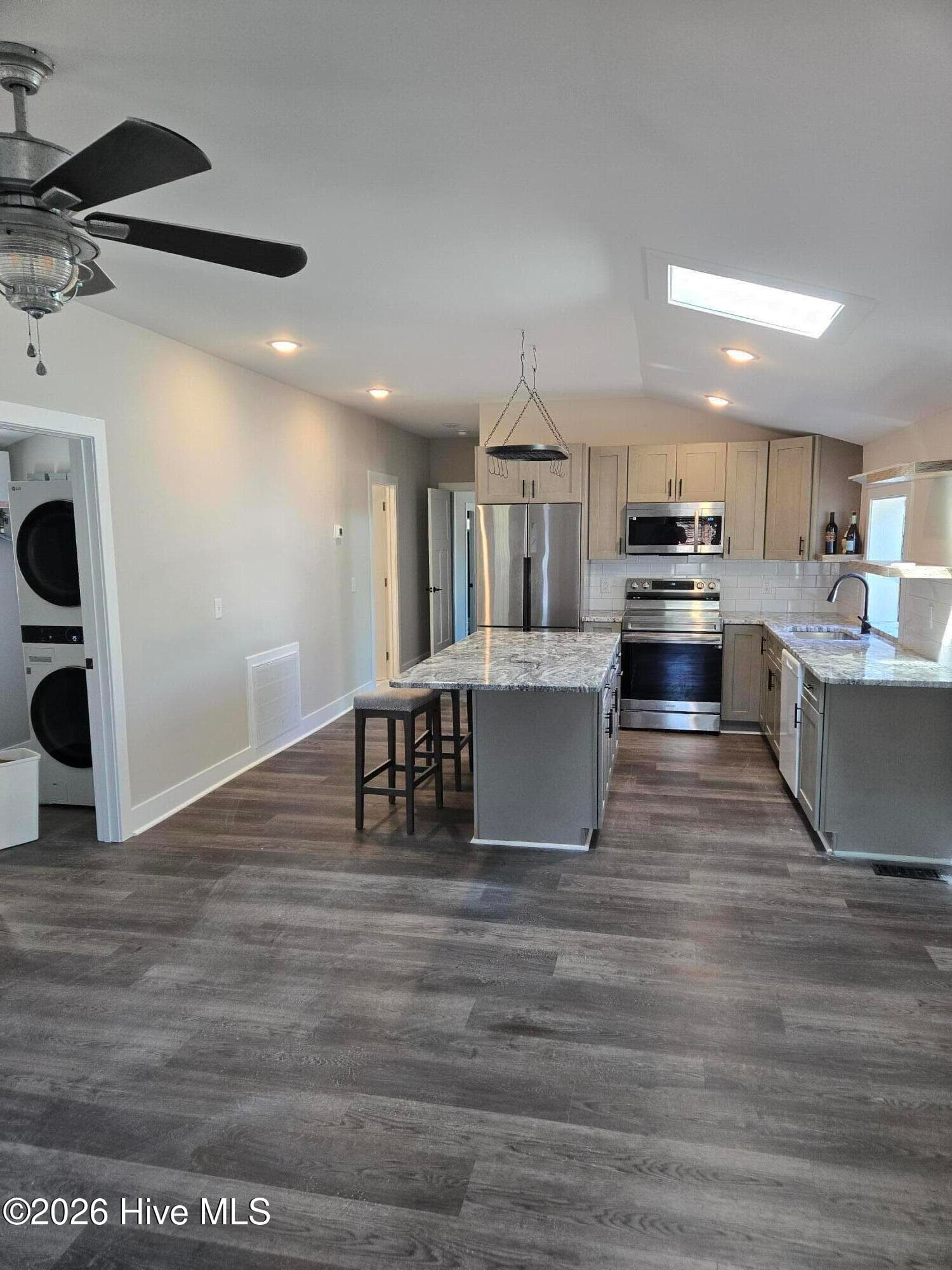 Single Family Residence at 676 Oakwood Drive SW, Supply, NC 28462, photo 3 of 4