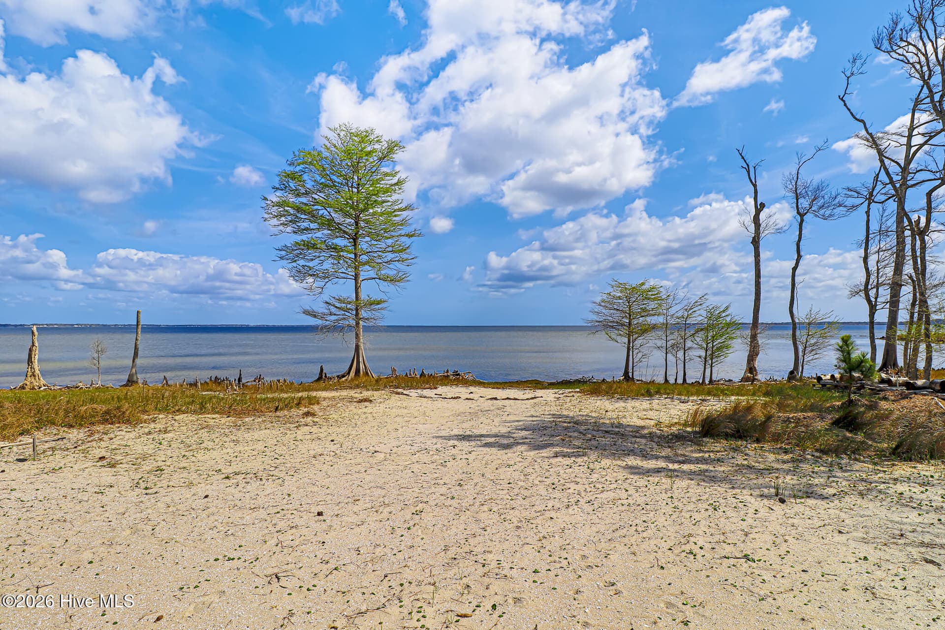 107 Cedarwood Drive, Havelock, NC 28532