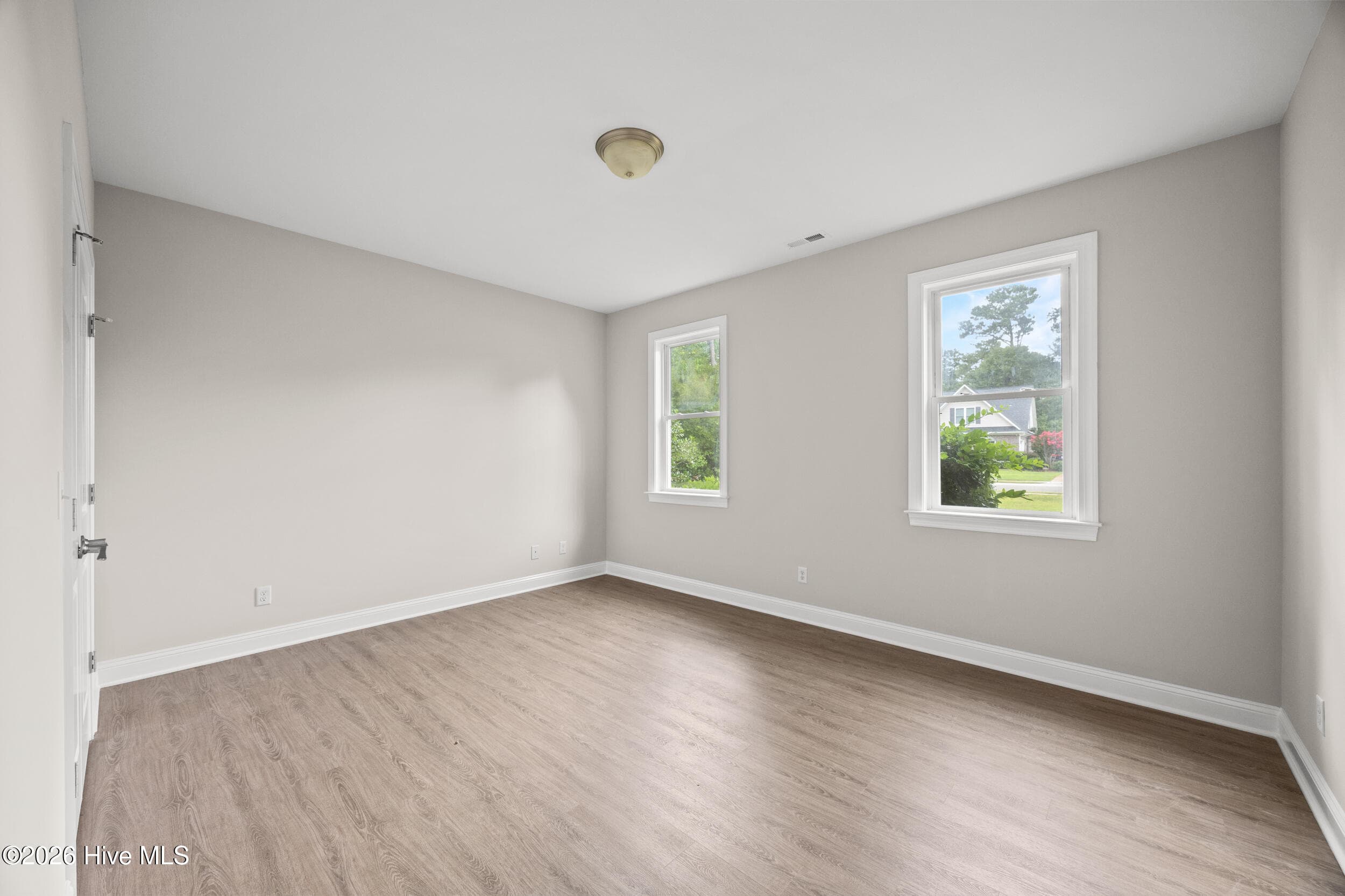 Single Family Residence at 330 Crown Pointe Drive, Hampstead, NC 28443, photo 12 of 51