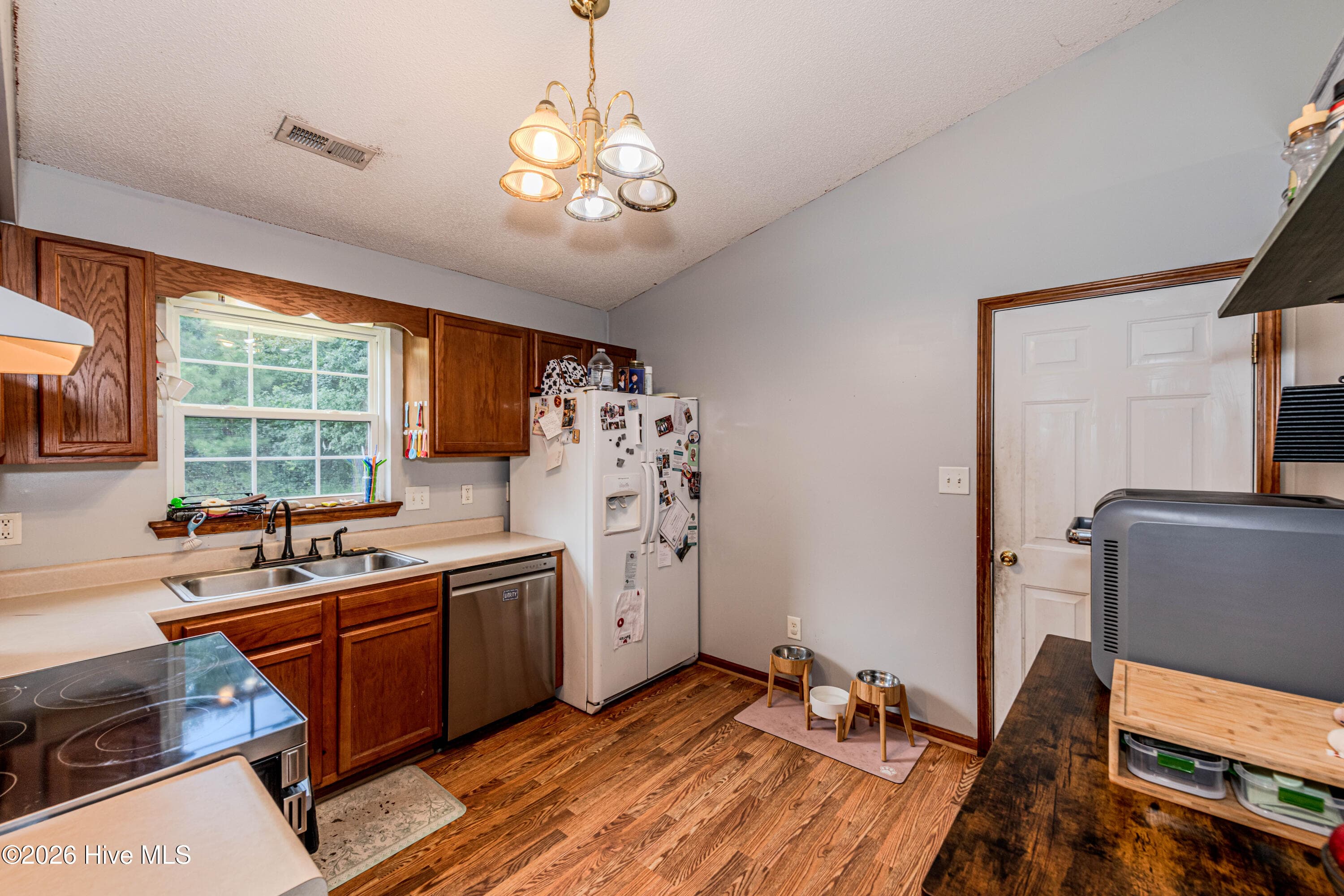 Single Family Residence at 106 Linden Road, Richlands, NC 28574, photo 16 of 124