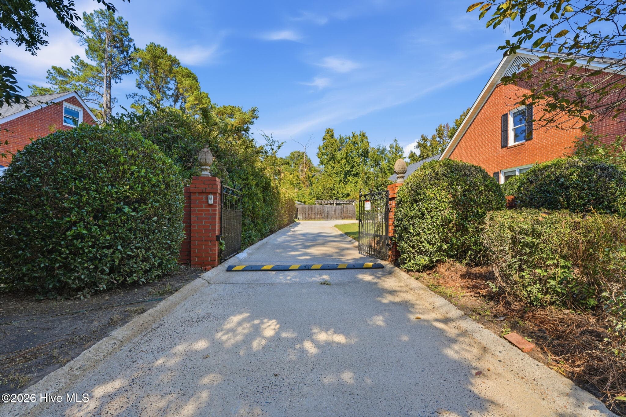Single Family Residence at 3139 W Lake Forest Drive, Augusta, GA 30909, photo 7 of 57