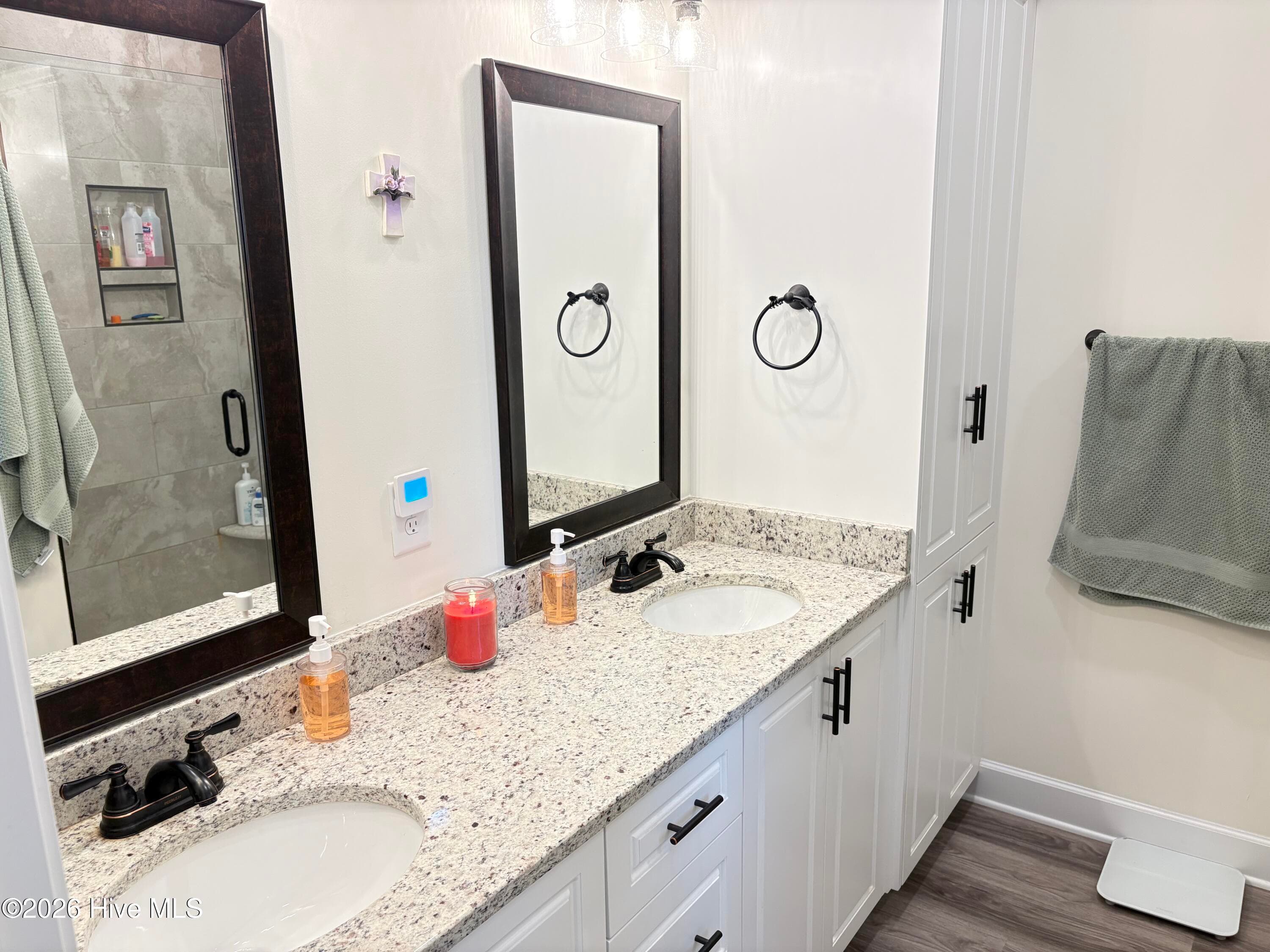 Double Sink / Master Bathroom - 885 Inlet Surf Way, Warrenville, SC 29851