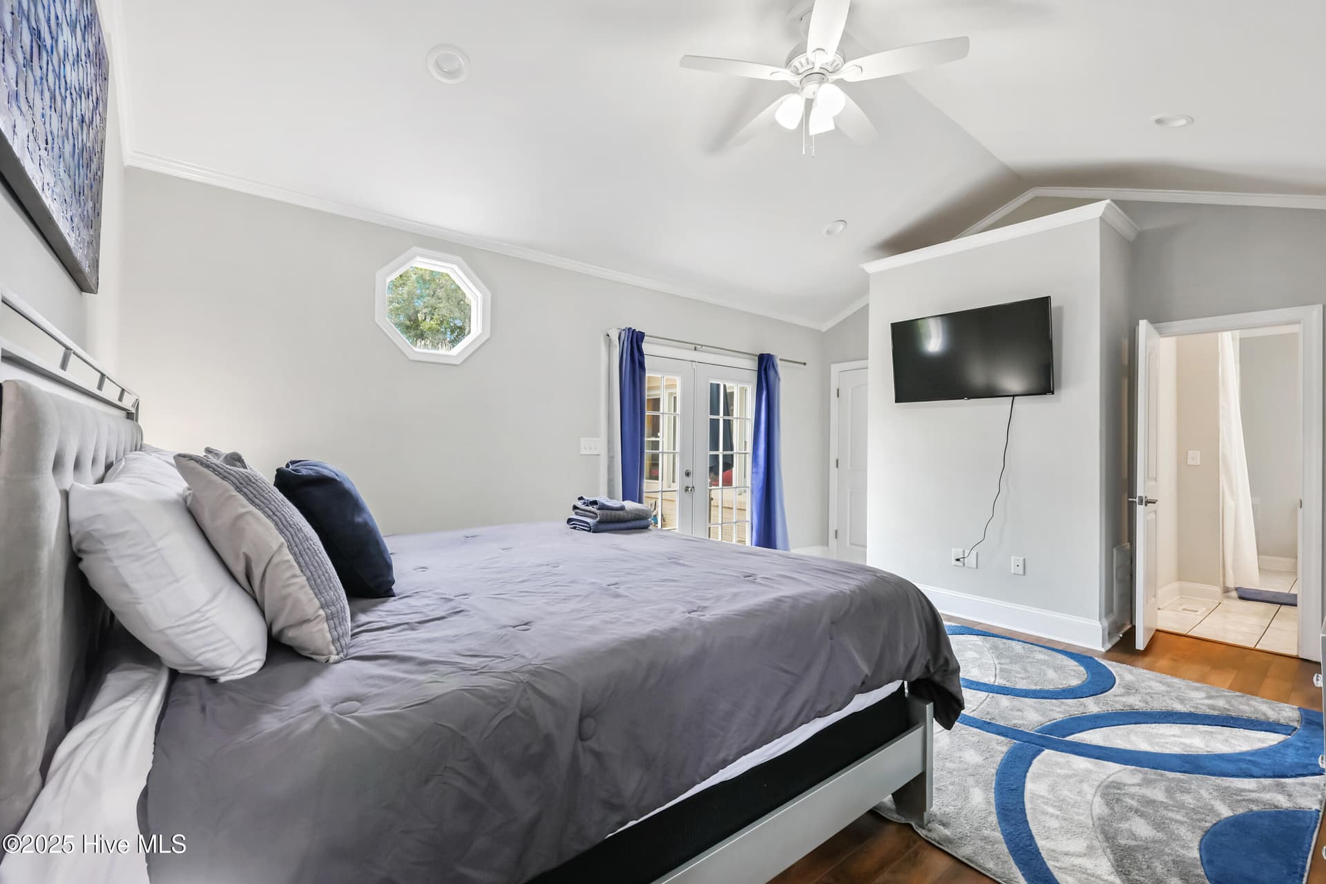 Single Family Residence at 827 Colonial Drive, Wilmington, NC 28403, photo 15 of 27