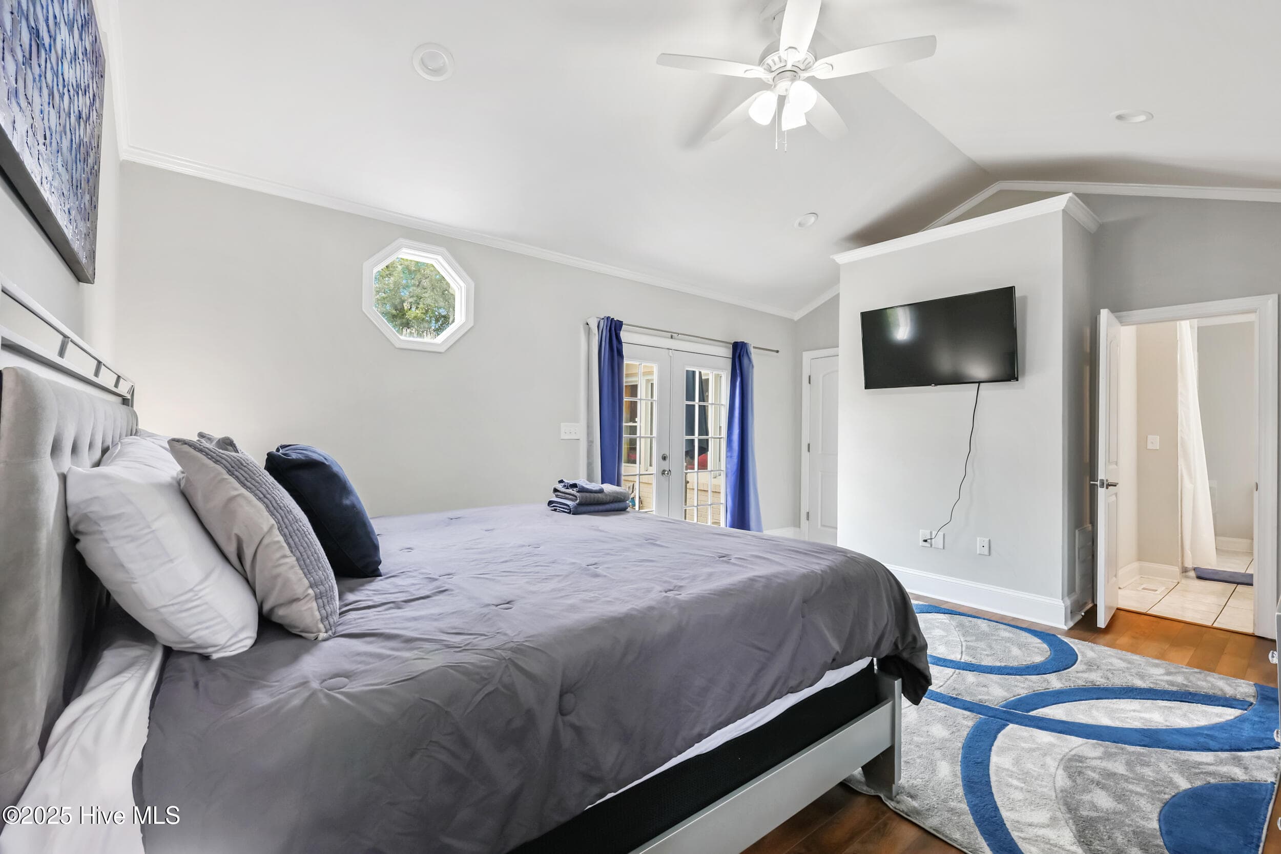 Single Family Residence at 827 Colonial Drive, Wilmington, NC 28403, photo 15 of 27