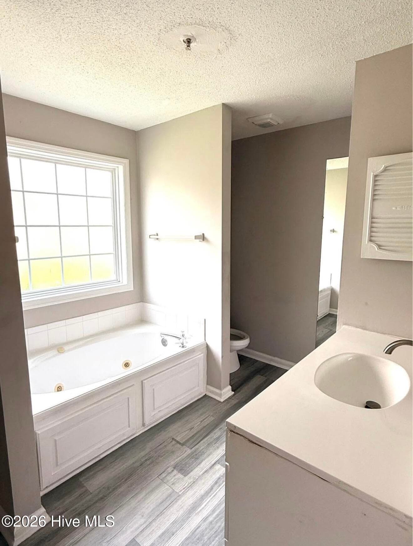 Condominium at 901 Litchfield Way D, Wilmington, NC 28405, photo 5 of 6