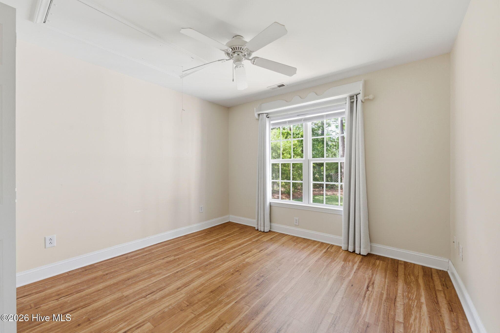 Single Family Residence at 1007 Barkentine Drive, New Bern, NC 28560, photo 27 of 60