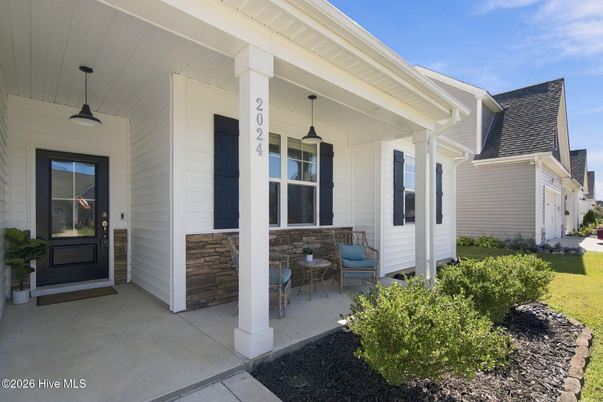 Single Family Residence at 2024 Blue Bonnet Circle, Castle Hayne, NC 28429, photo 3 of 42