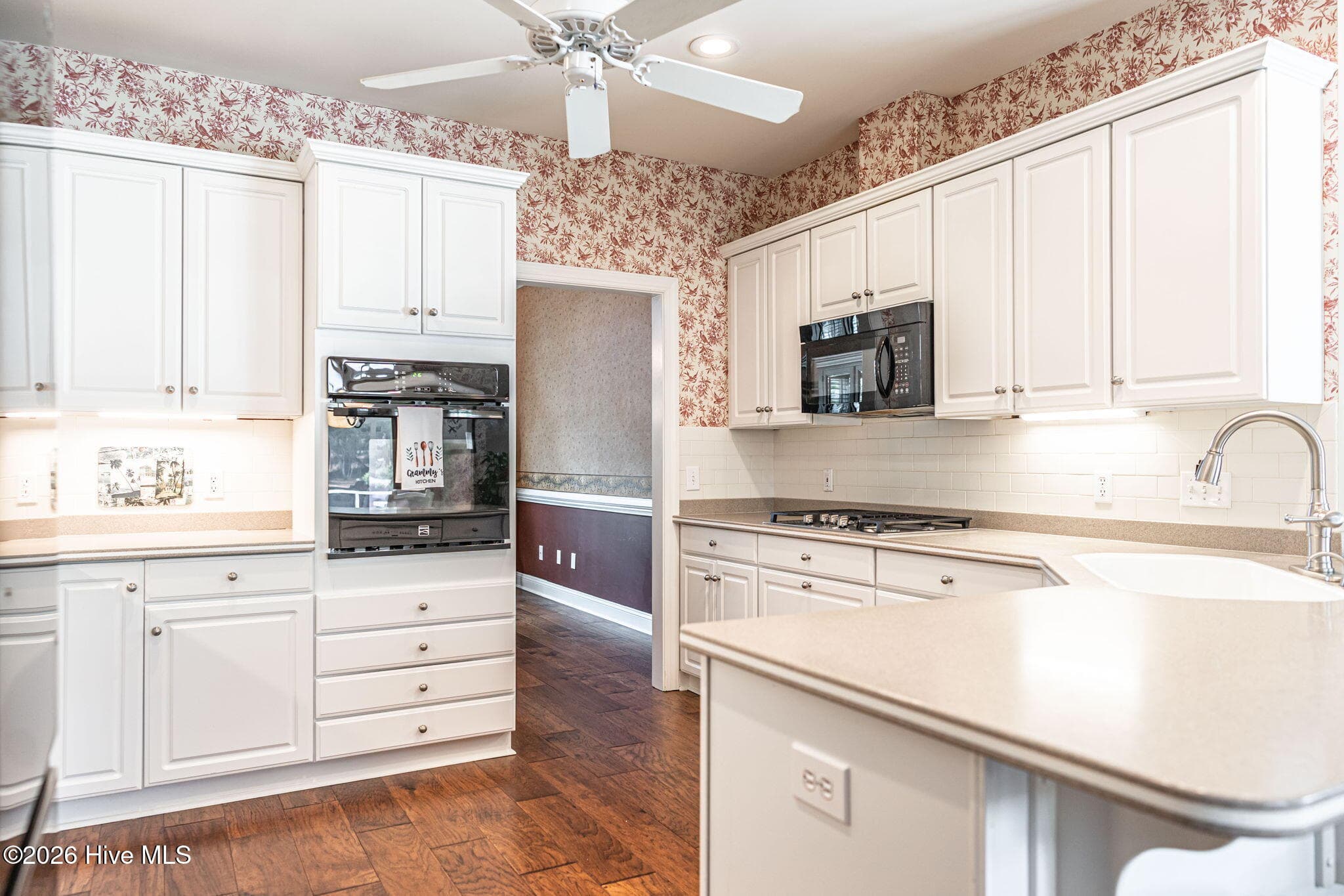 Single Family Residence at 27 Plantation Drive, Southern Pines, NC 28387, photo 14 of 41