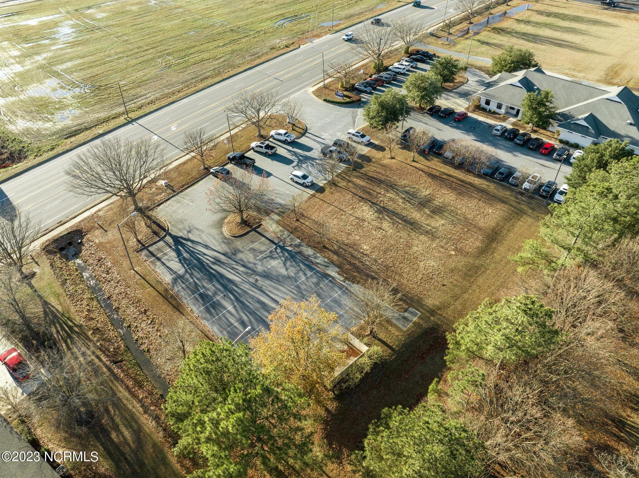 Improved at 1840 W Arlington Boulevard 2c, Greenville, NC 27834, photo 5 of 16