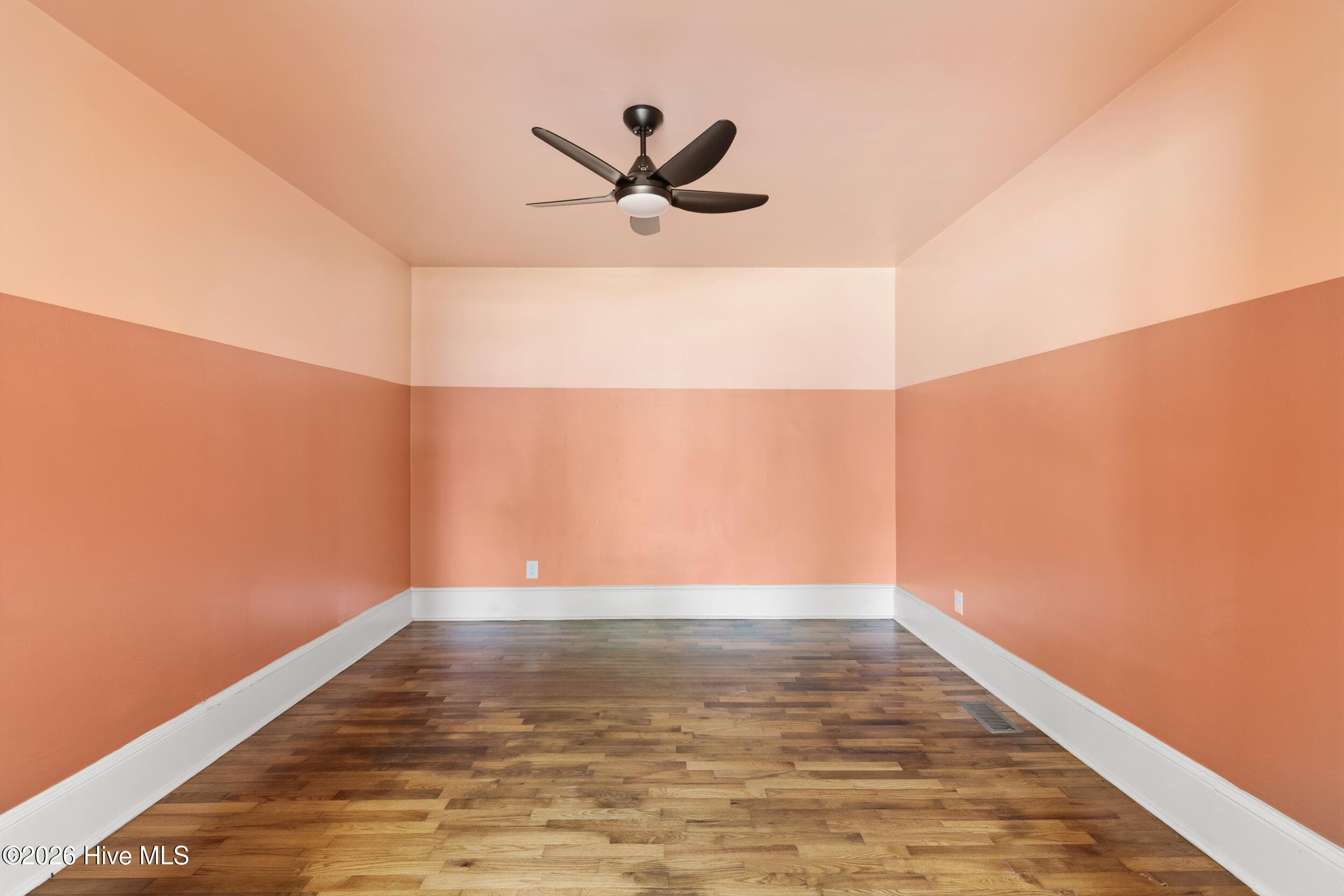 Single Family Residence at 4109 Peachtree Avenue, Wilmington, NC 28403, photo 12 of 50