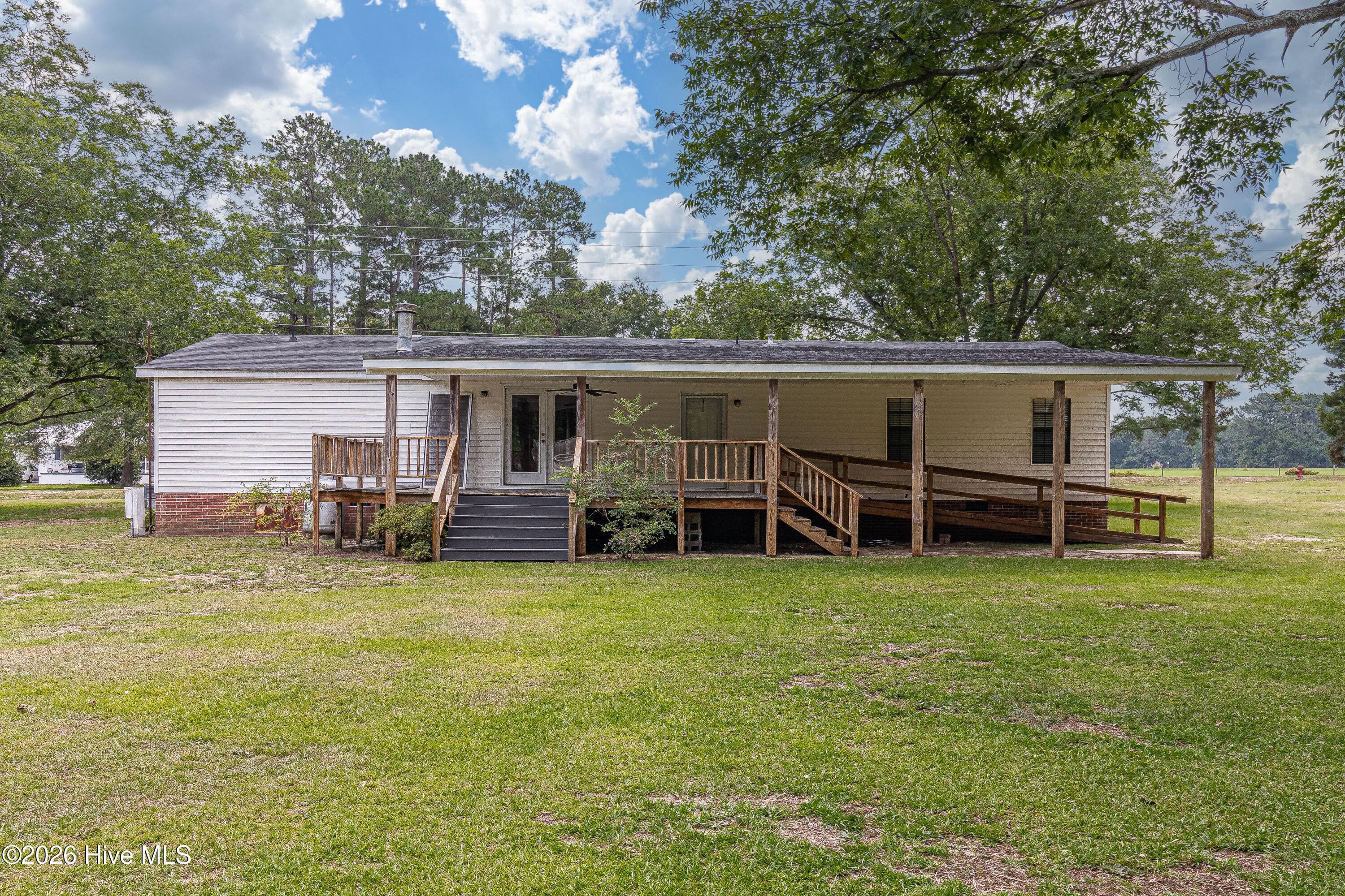 Manufactured Home at 389 Black Jack Church Road, Goldsboro, NC 27530, photo 9 of 33