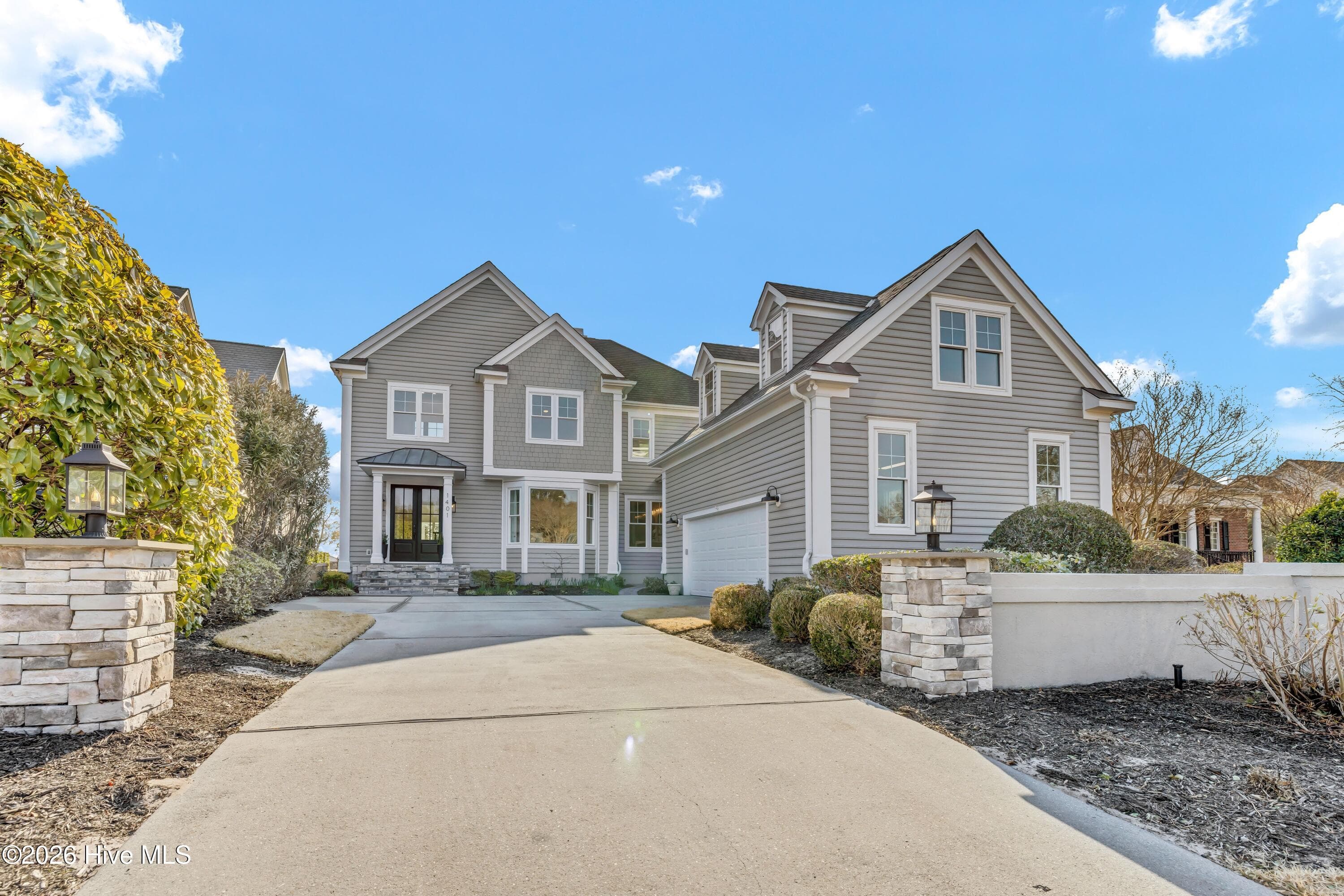 Single Family Residence at 1401 Regatta Drive, Wilmington, NC 28405, photo 5 of 109