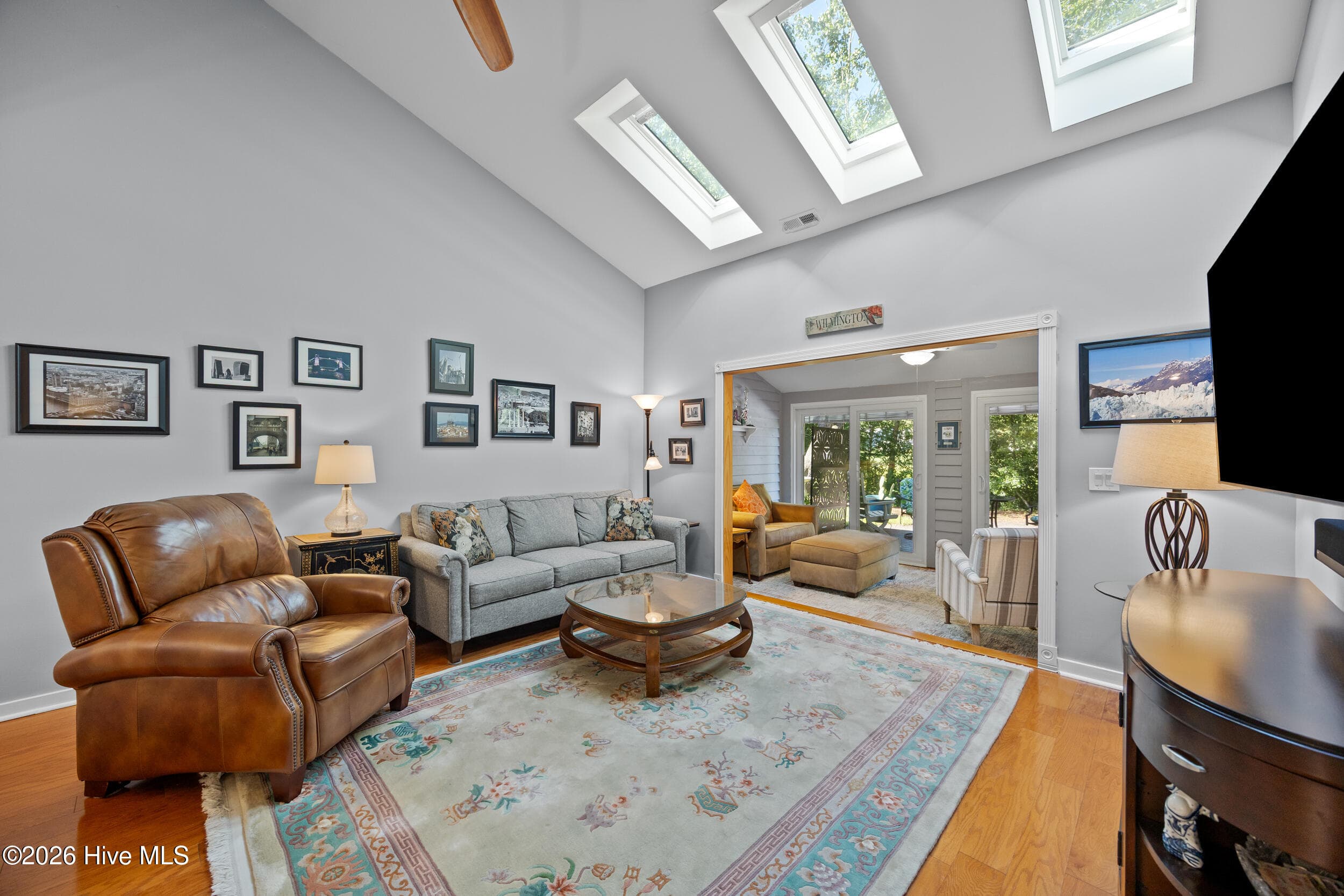 Townhouse at 208 Inland Greens Circle, Wilmington, NC 28405, photo 11 of 41