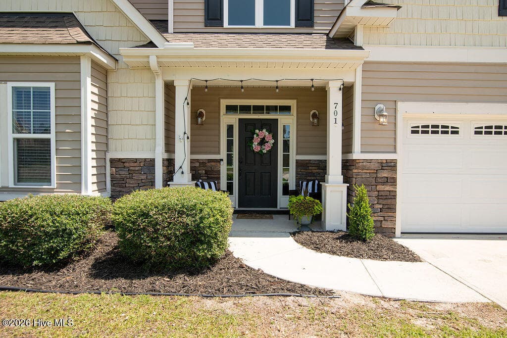 Single Family Residence at 701 Tuscarora Drive, Holly Ridge, NC 28445, photo 4 of 49