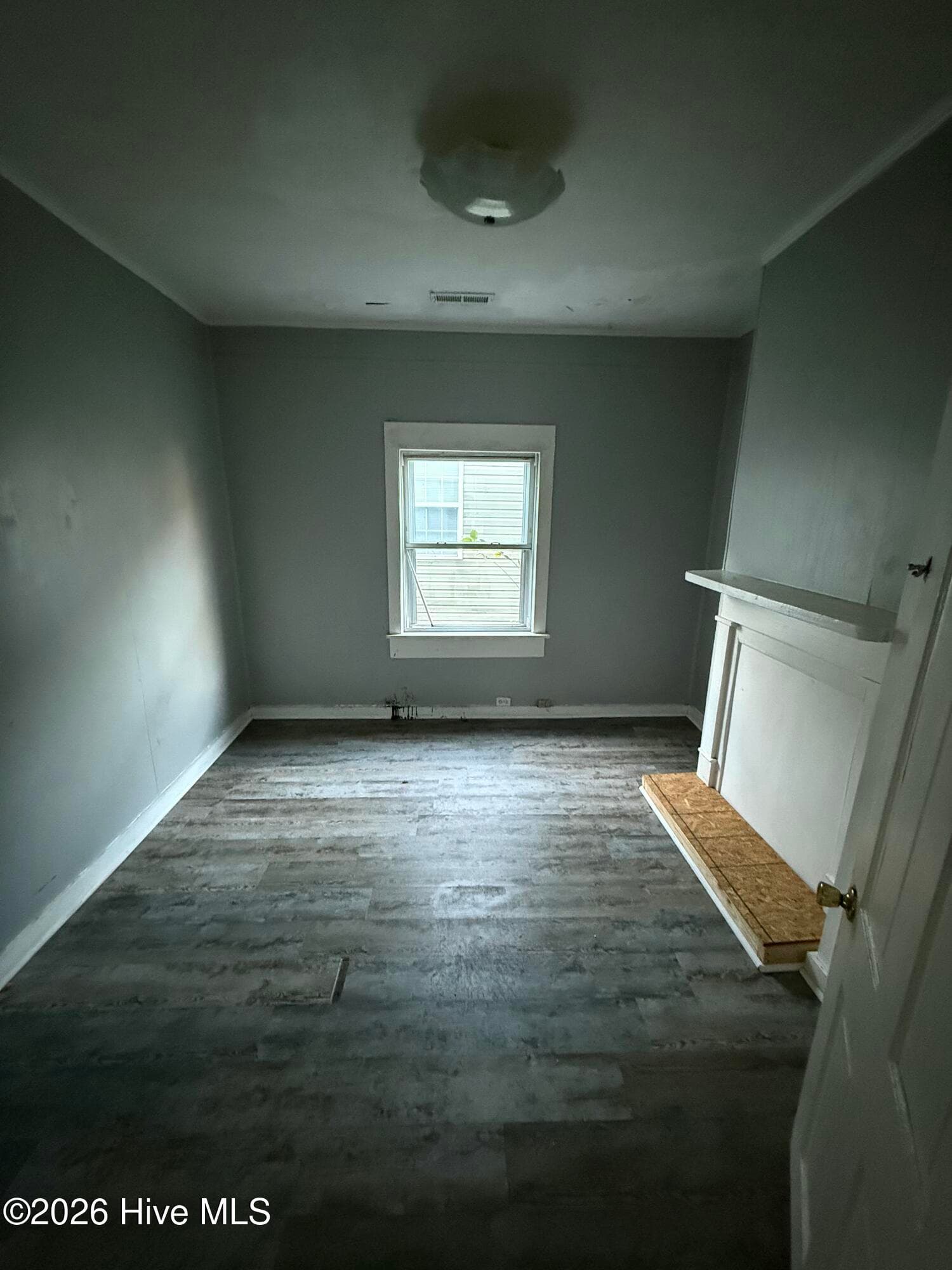 Single Family Residence at 1110 S 8th Street, Wilmington, NC 28401, photo 5 of 14