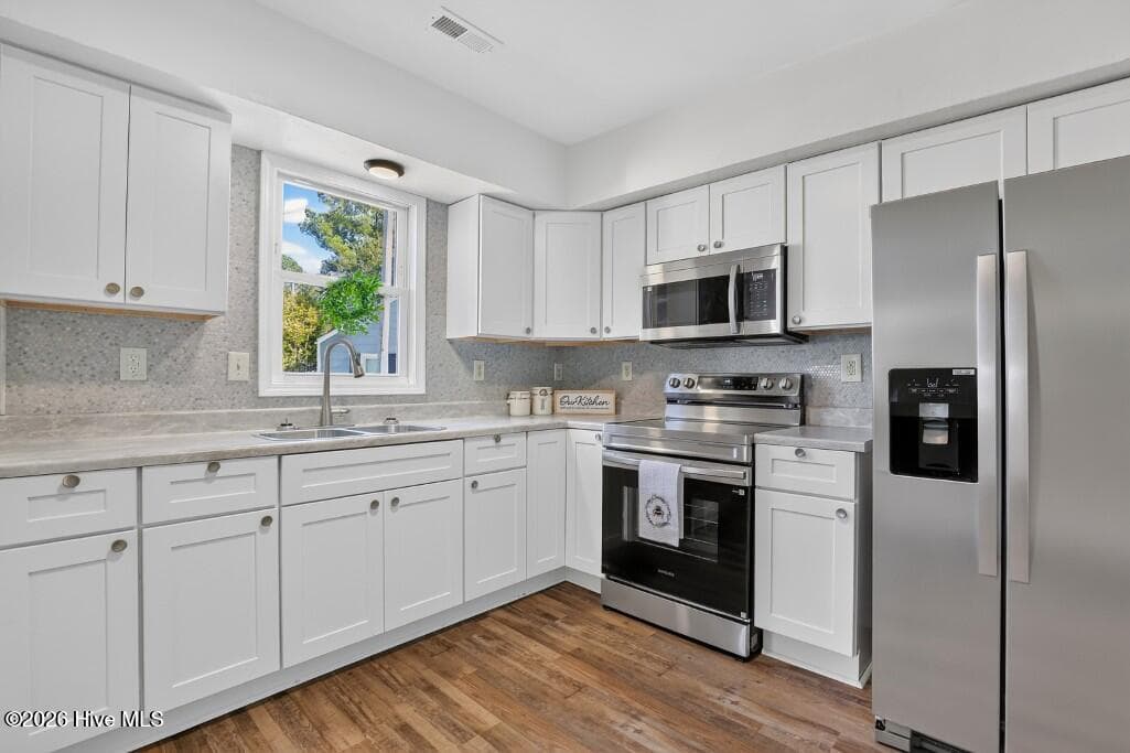 Window over the kitchen sink - 830 Clark Avenue, New Bern, NC 28560