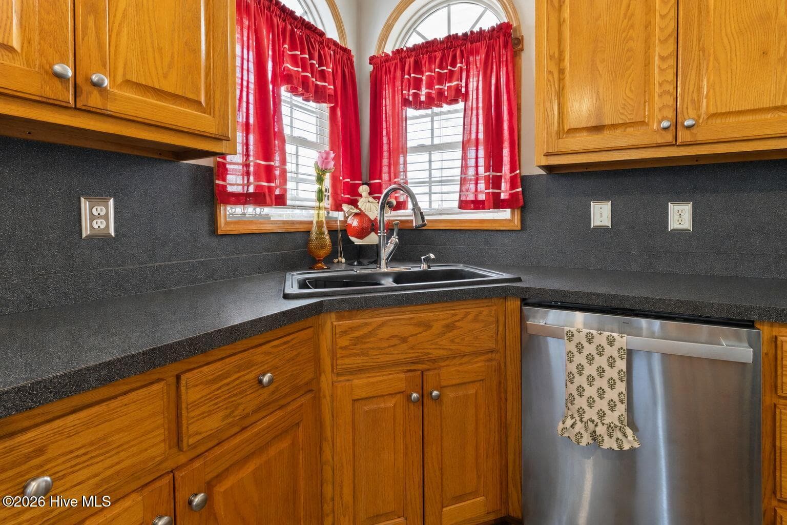 Single Family Residence at 549 Sassafras Road, Bladenboro, NC 28320, photo 17 of 56
