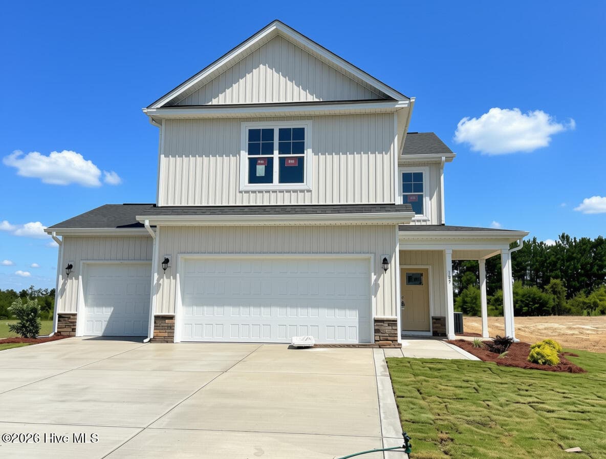 Single Family Residence at 189 Ashley Heights Drive, Aberdeen, NC 28315, photo 5 of 43