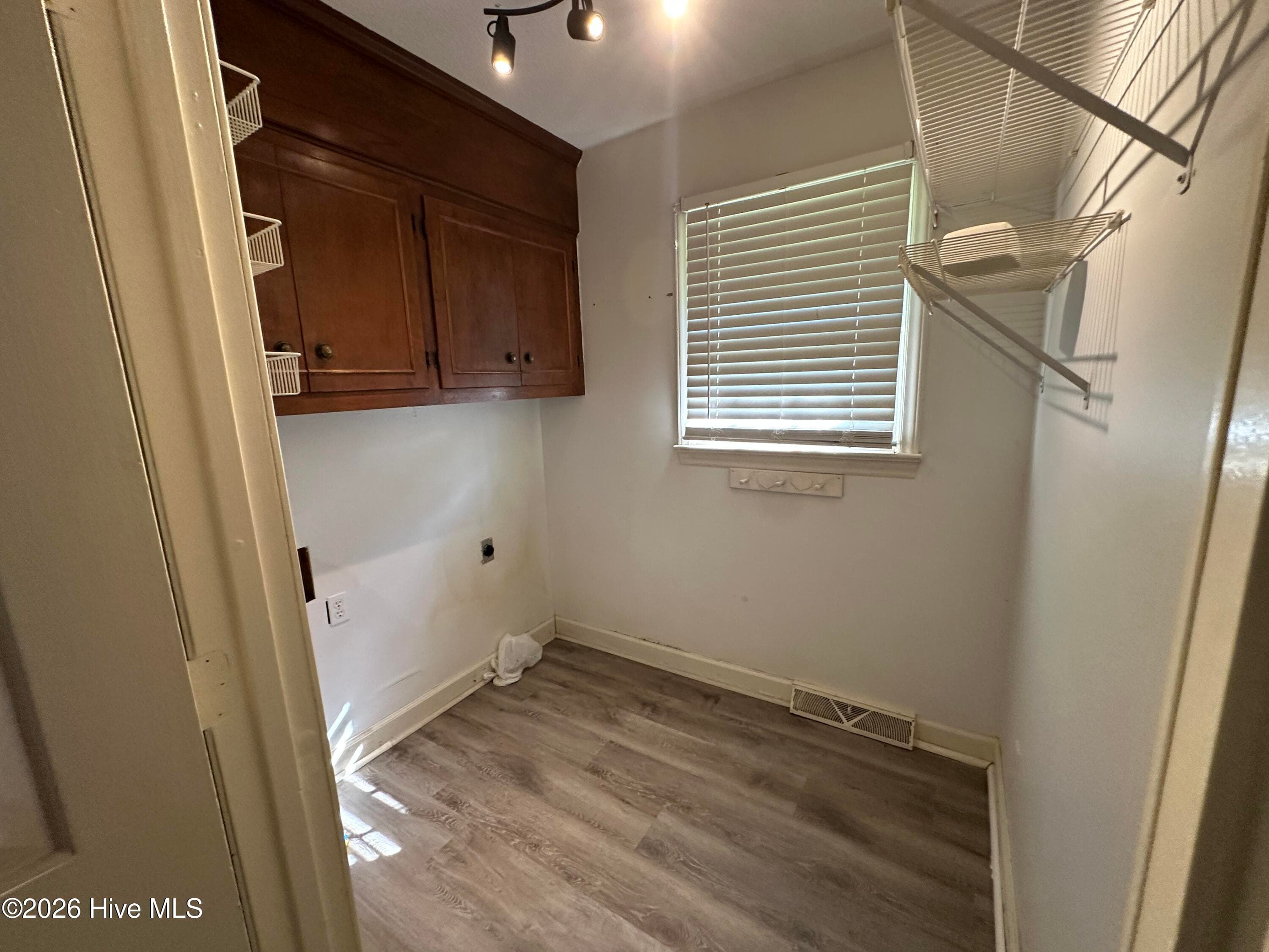Single Family Residence at 6429 River Road, Washington, NC 27889, photo 20 of 24