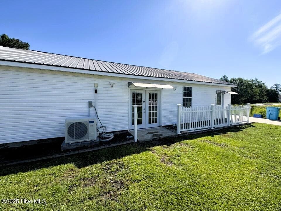160 Kinston Highway, Richlands, NC 28574