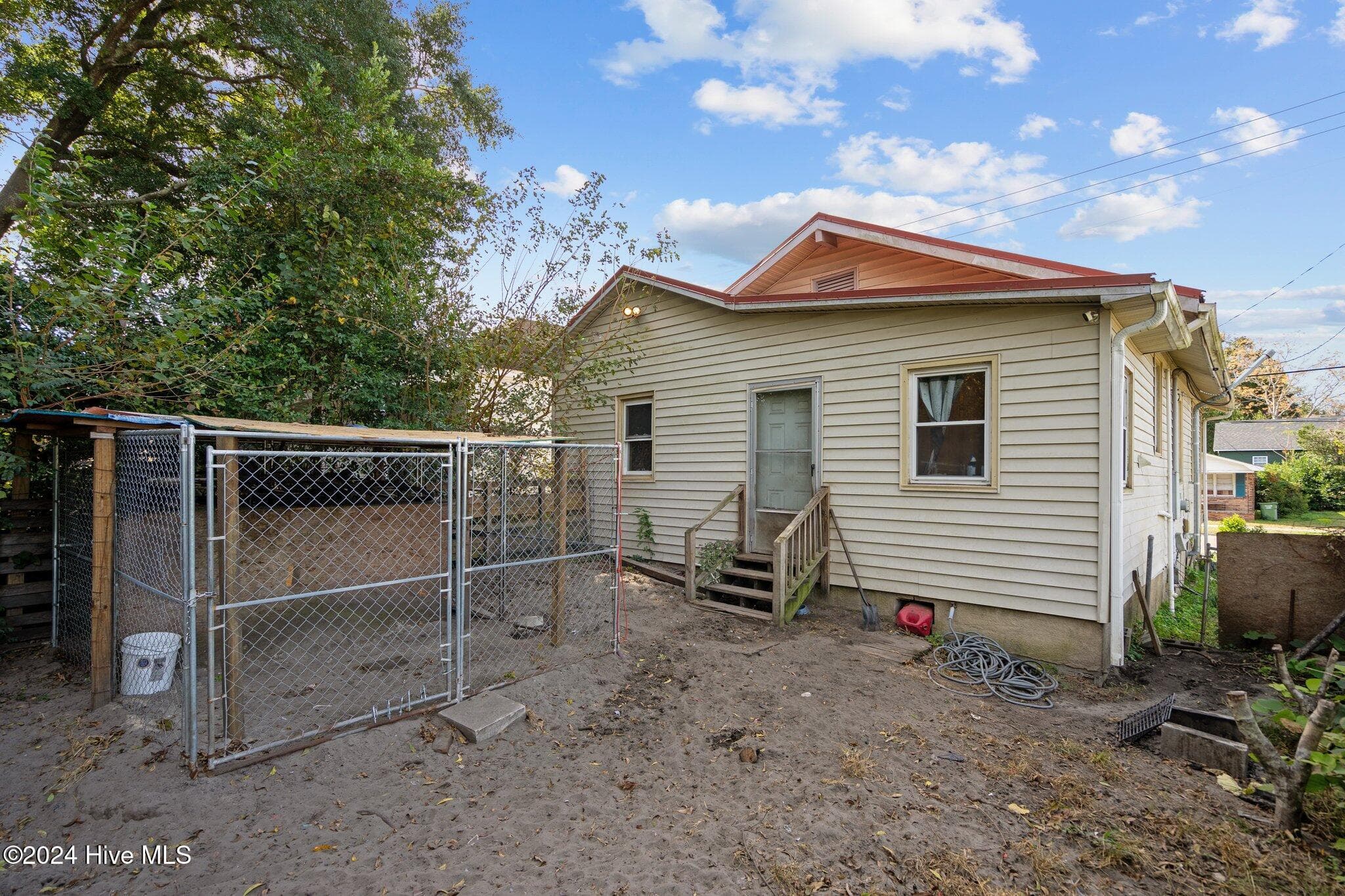 Single Family Residence at 618 N 11th Street, Wilmington, NC 28401, photo 10 of 10