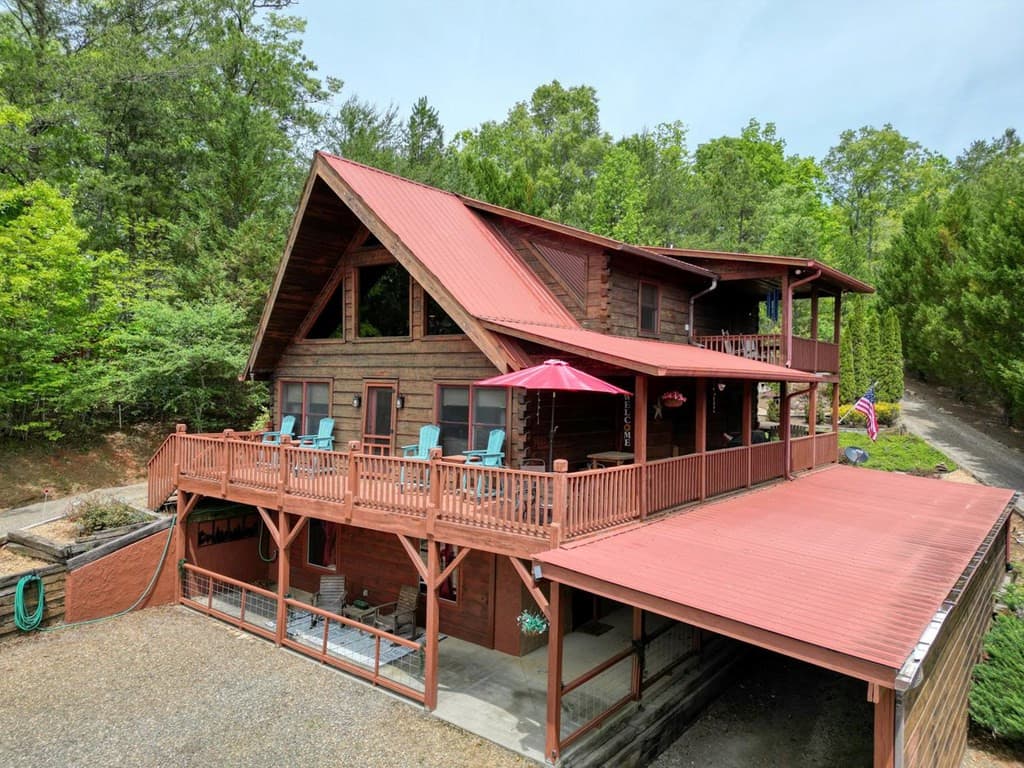 Residential at 145 Skyview Drive, Murphy, NC 28906, photo 4 of 40