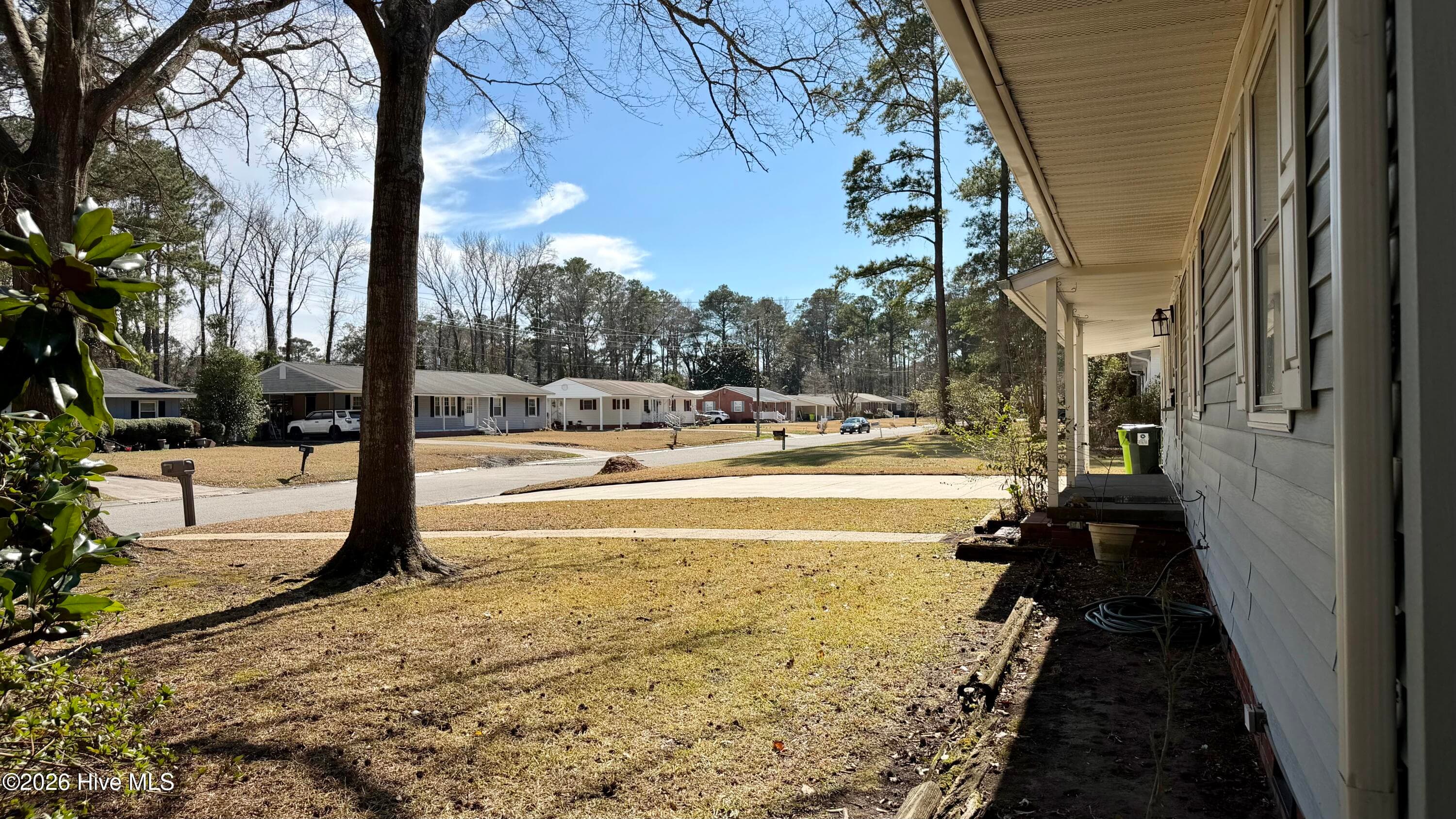 Single Family Residence at 1113 Cherry Tree Drive, New Bern, NC 28562, photo 12 of 80