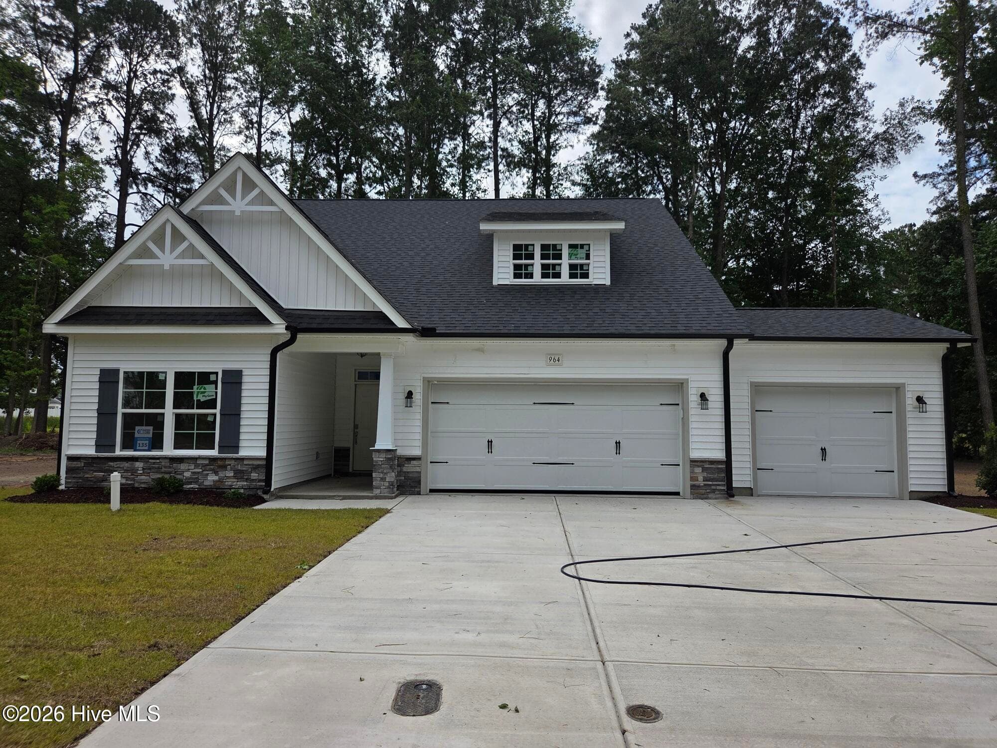 Single Family Residence at 964 Rialto Lane, Ayden, NC 28513, photo 5 of 63