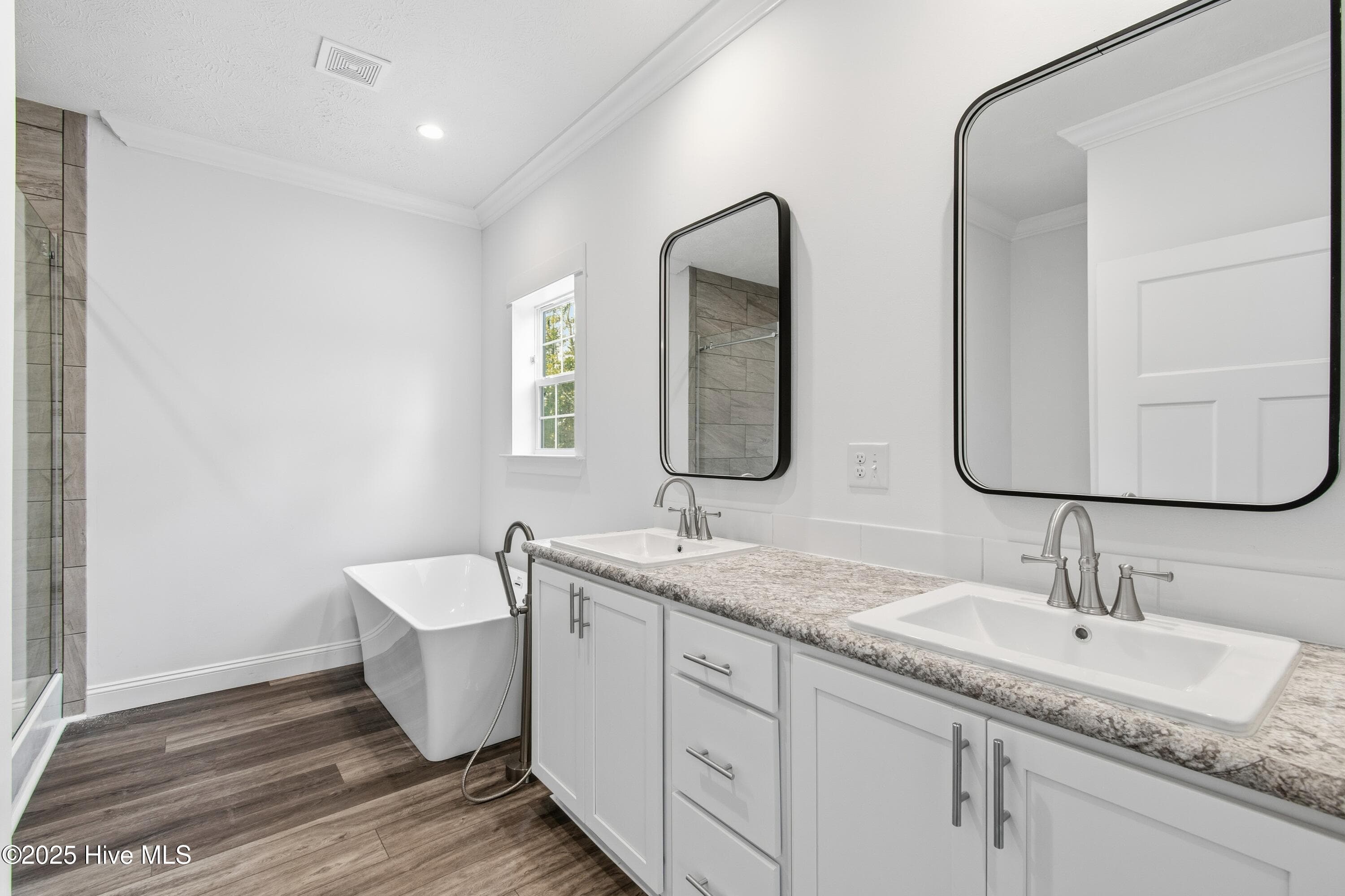 Single Family Residence at 9163 Southern Boulevard SE, Winnabow, NC 28479, photo 18 of 28