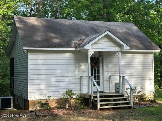 Single Family Residence at 194 Ingrams Mill Road, Ellerbe, NC 28338, photo 8 of 32