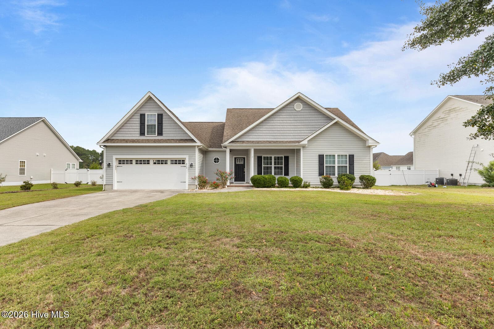 Single Family Residence at 412 Moss Springs Drive, Swansboro, NC 28584, photo 2 of 32