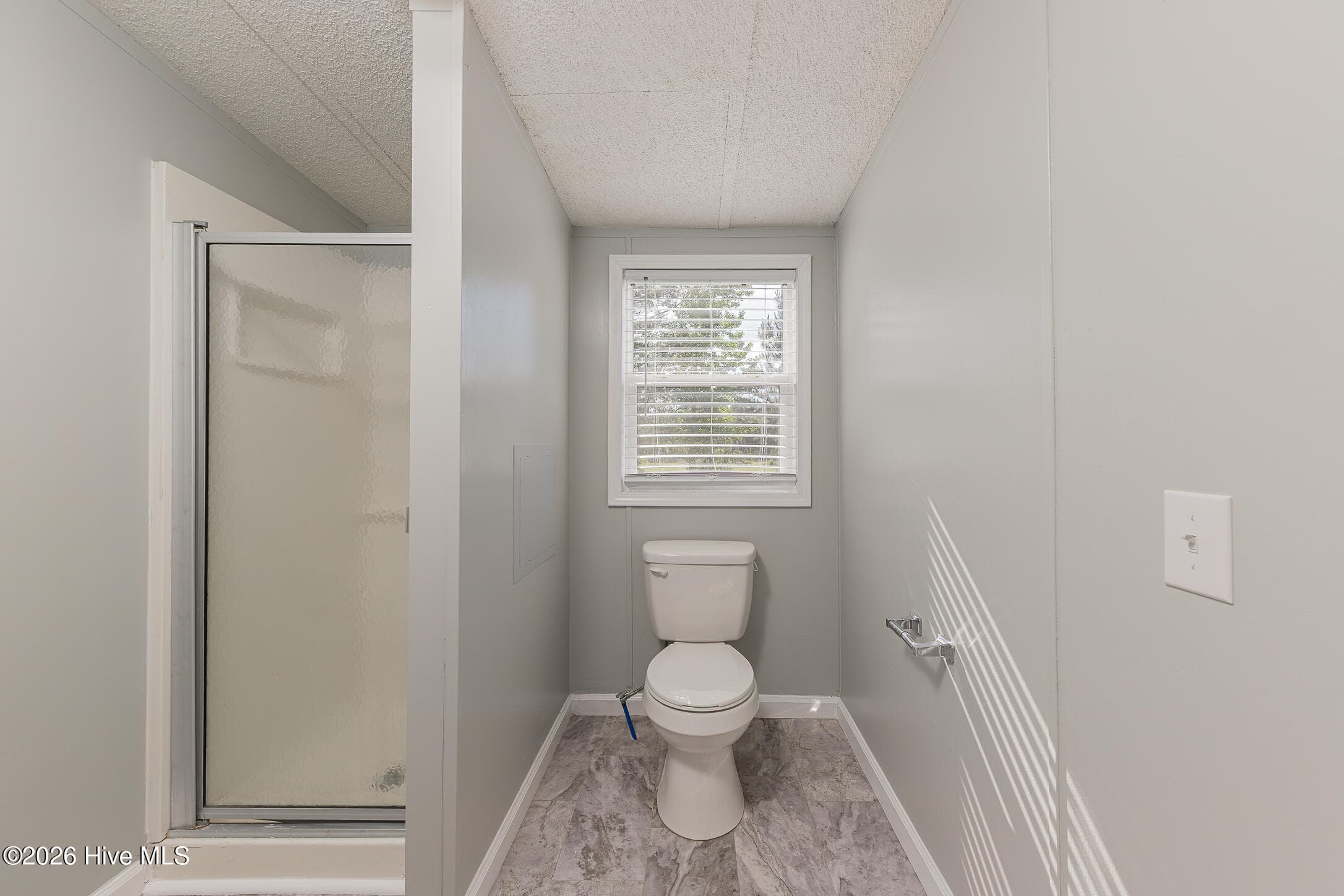 Manufactured Home at 122 Woodbrook Drive, Midway Park, NC 28544, photo 33 of 47