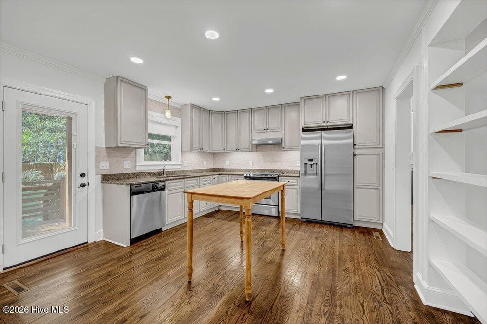 Single Family Residence at 4012 Park Avenue, Wilmington, NC 28403, photo 9 of 27