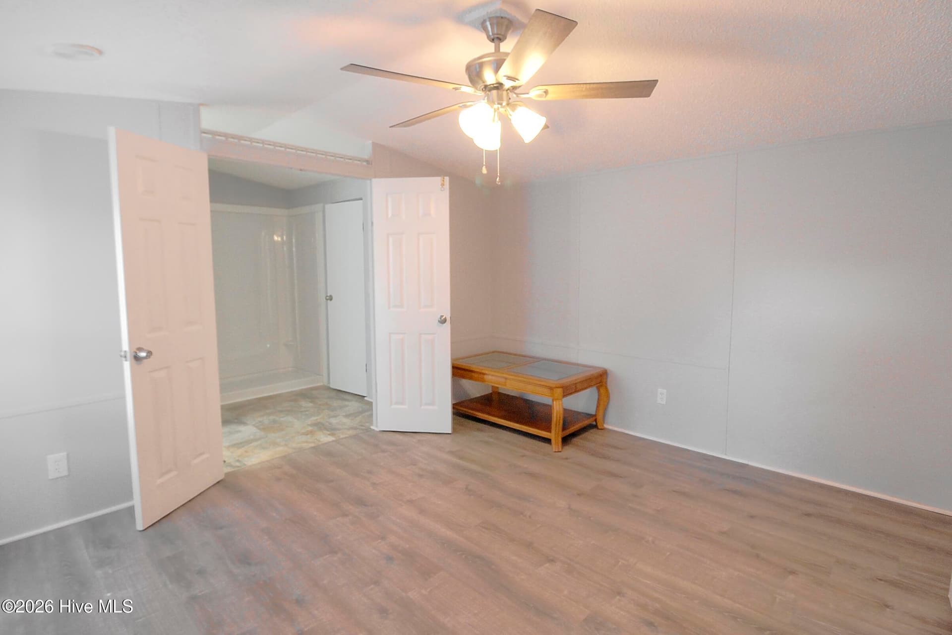 Manufactured Home at 2937 Indian Street SW, Supply, NC 28462, photo 9 of 14