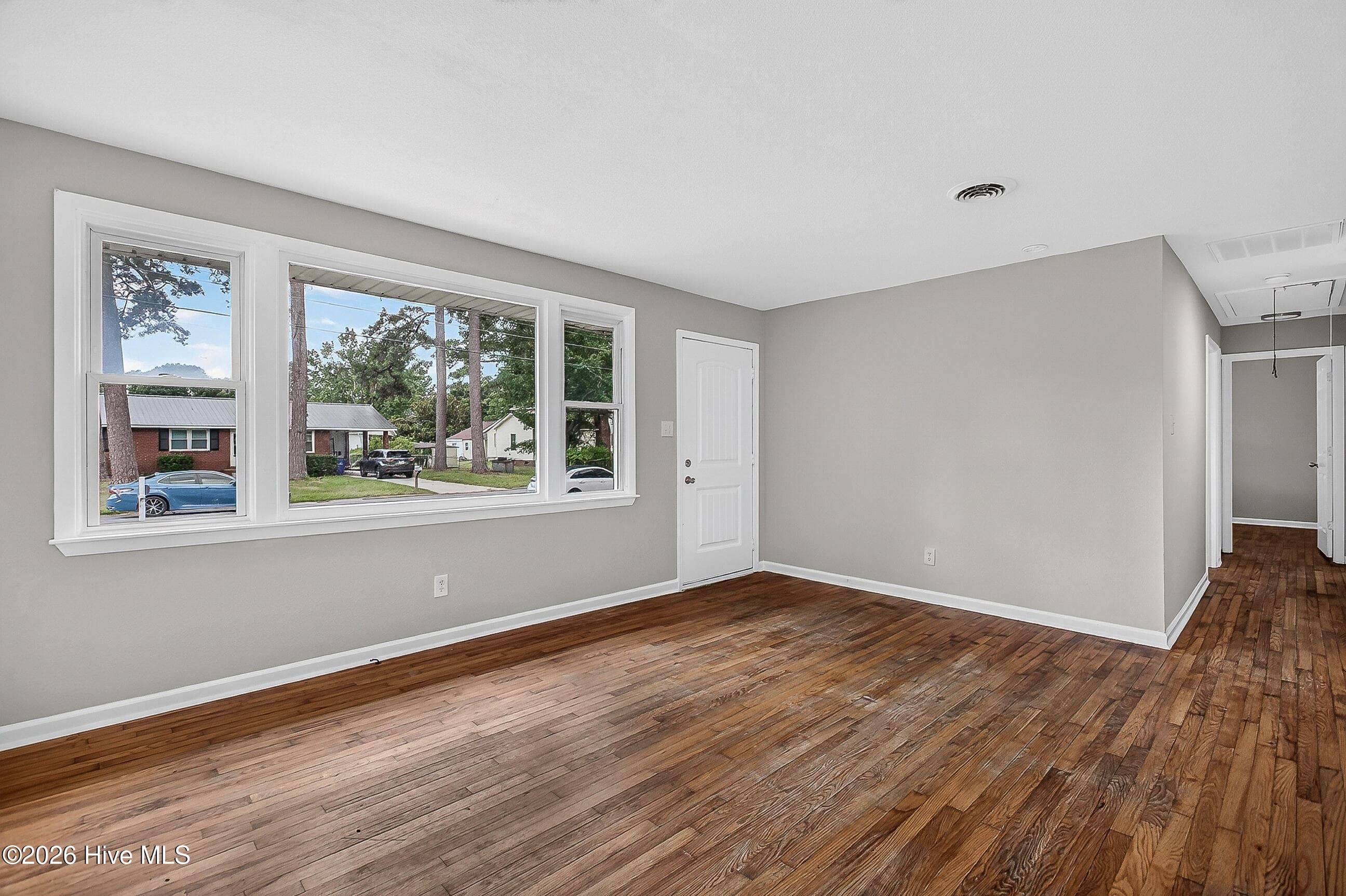 Single Family Residence at 105 Kitt Drive, Jacksonville, NC 28540, photo 7 of 30
