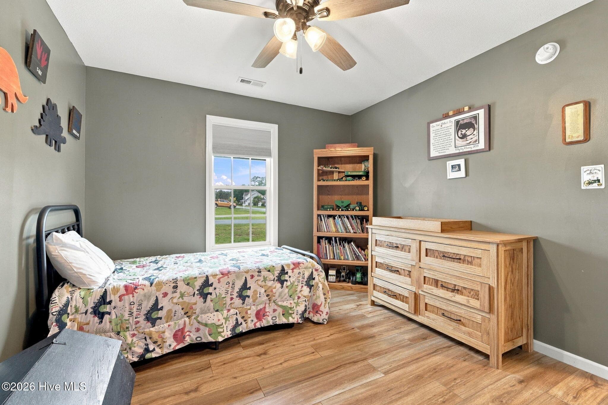 Single Family Residence at 210 Gillespie Drive, Hubert, NC 28539, photo 17 of 49