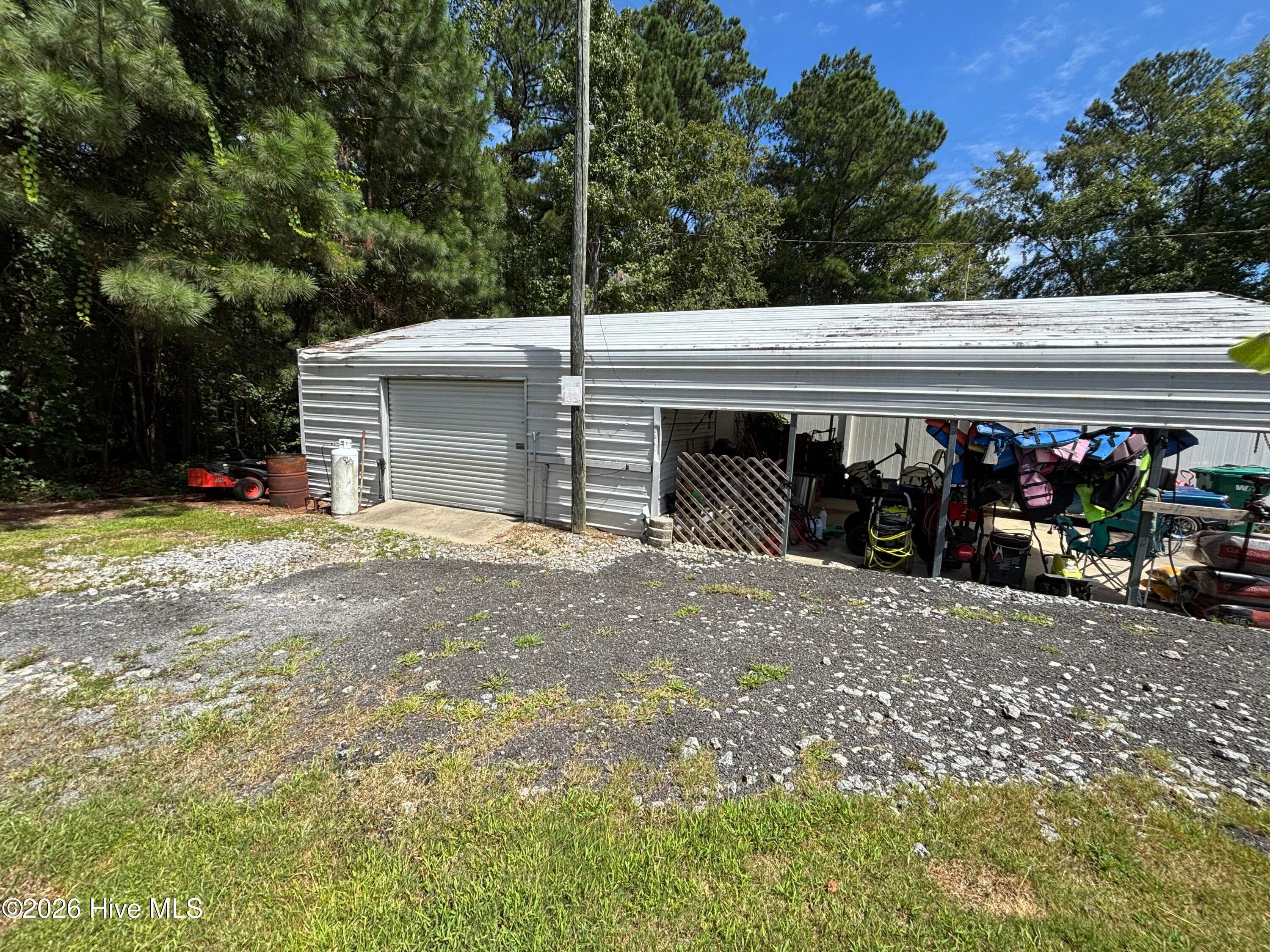 Manufactured Home at 1370 Forest Lake Drive, Lincolnton, GA 30817, photo 36 of 48