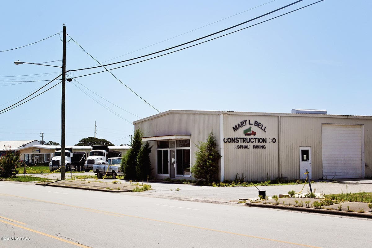 2511 Bridges Street, Morehead City, NC 28557