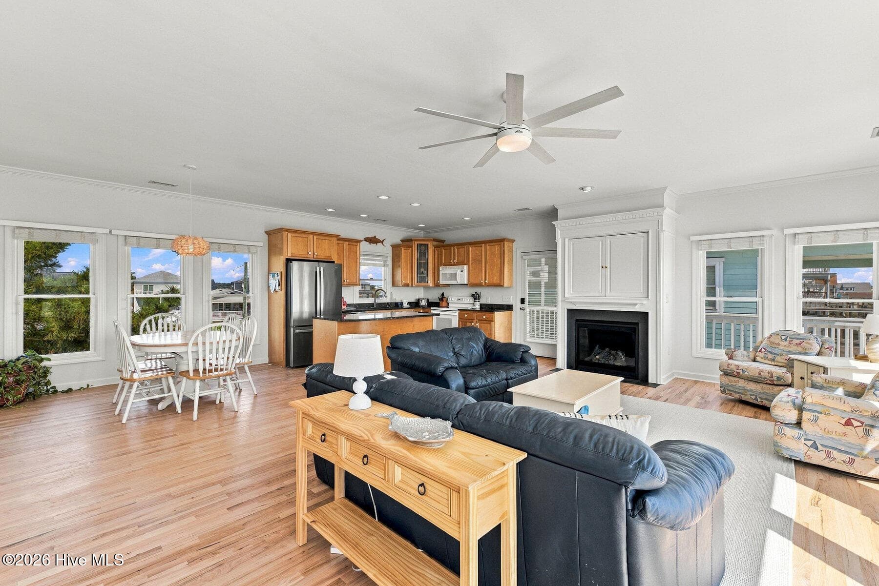 Single Family Residence at 1604 Ocean Boulevard, Topsail Beach, NC 28445, photo 13 of 49