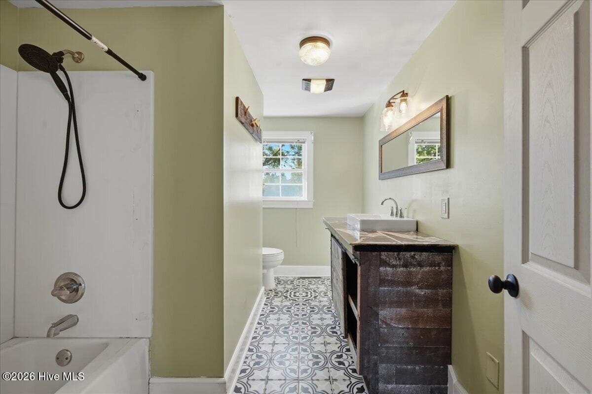 Guest Bath - 751 Tyree Road, Kinston, NC 28504