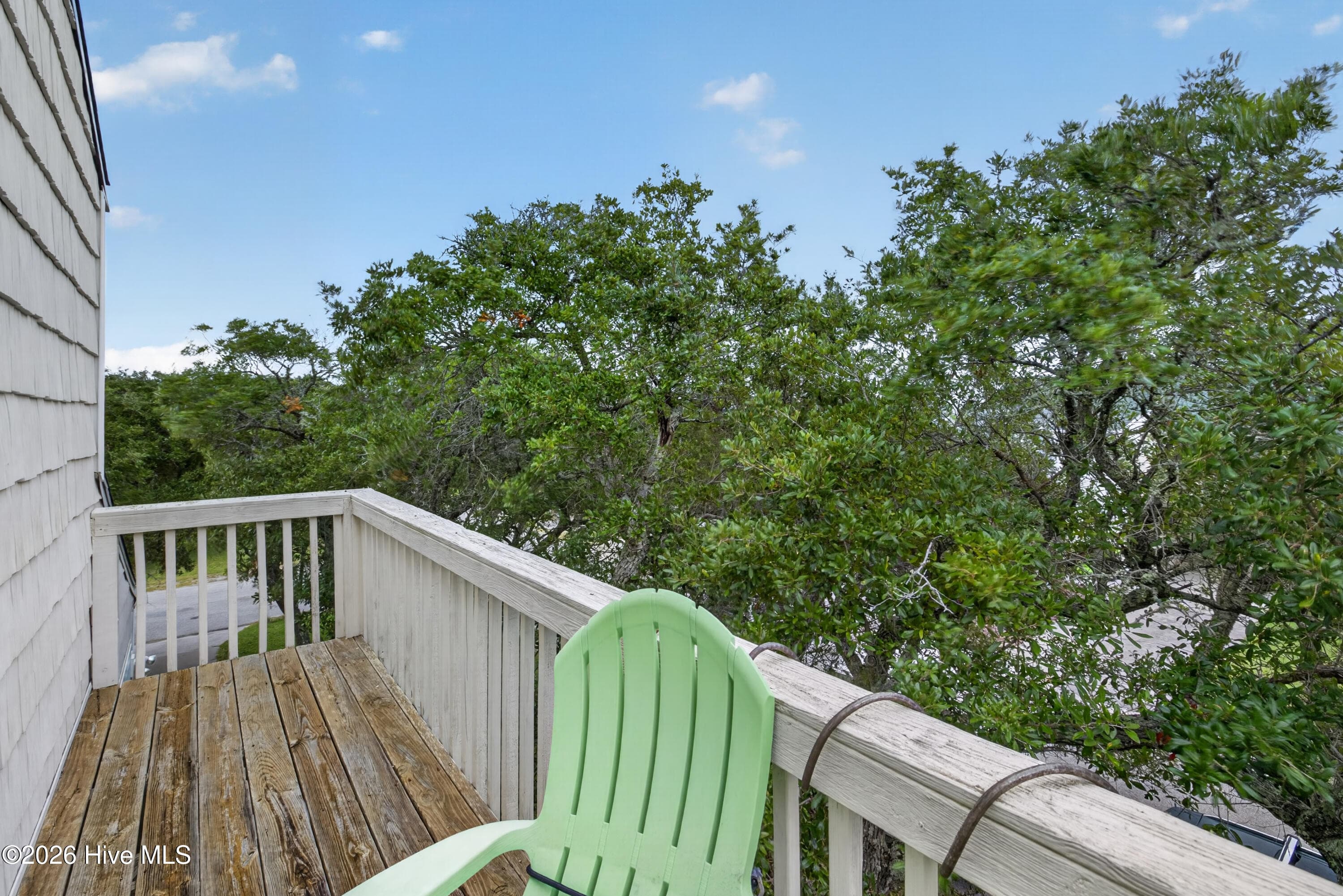 Private balcony off primary suite - 301 Bay Circle, North Topsail Beach, NC 28460