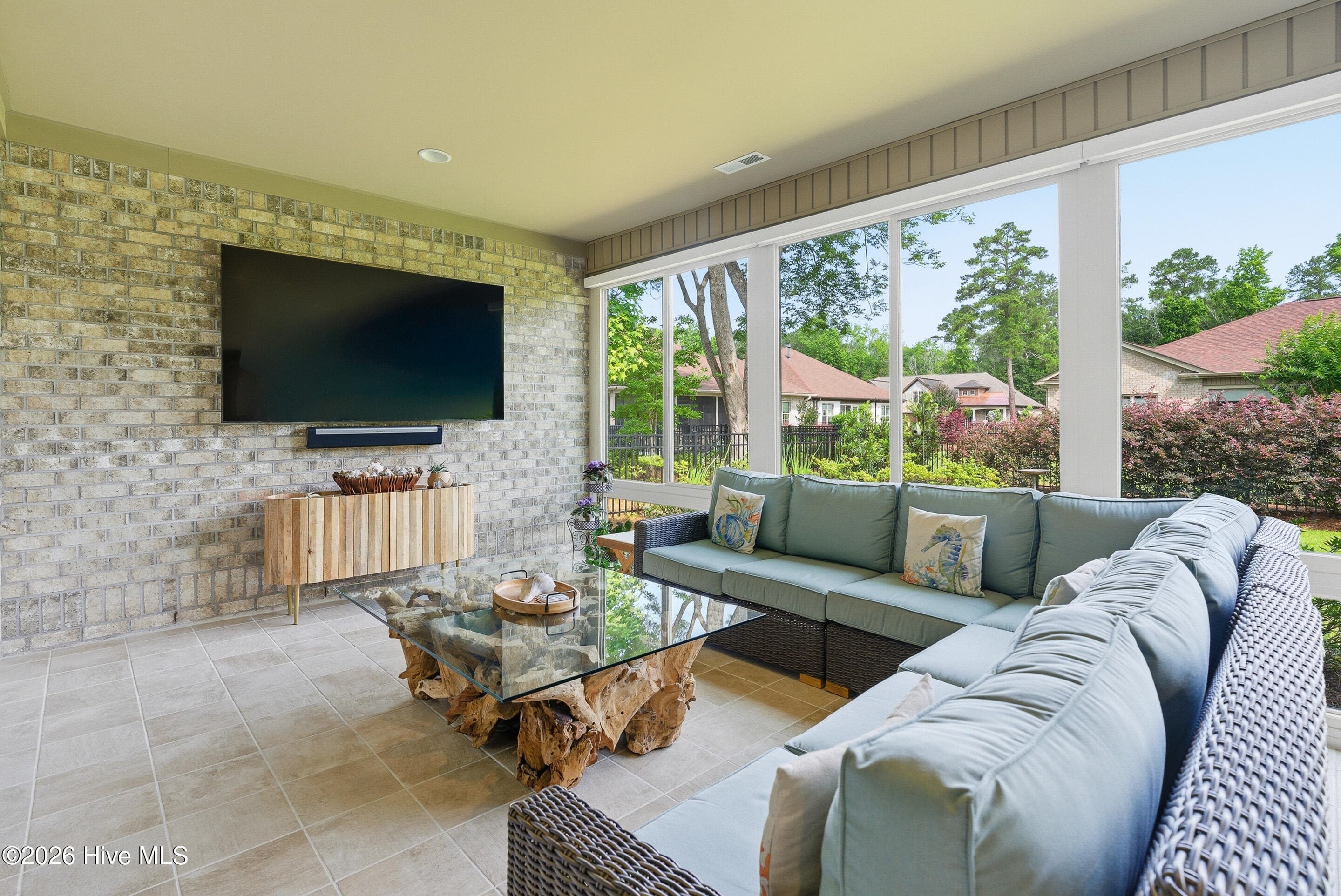 Single Family Residence at 952 Jenoa Loop, Castle Hayne, NC 28429, photo 18 of 67