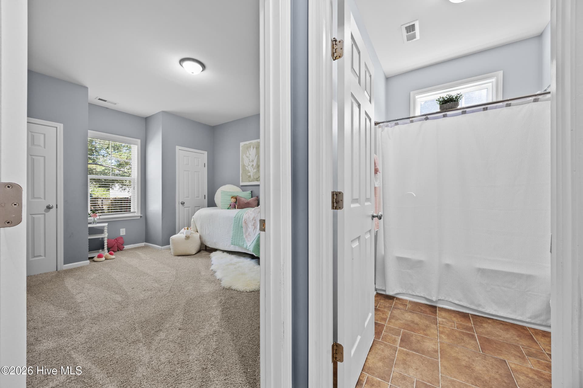 Single Family Residence at 152 Cornel Lane, Hampstead, NC 28443, photo 17 of 67