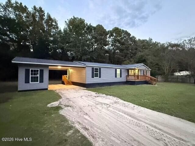 Manufactured Home at 145 Ridgecrest Acres, Whiteville, NC 28472, photo 2 of 29