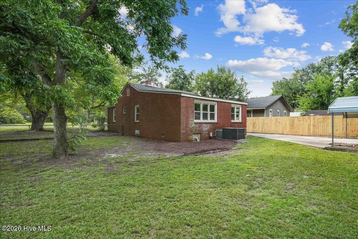 Single Family Residence at 909 N Carolina Street, Goldsboro, NC 27530, photo 9 of 31
