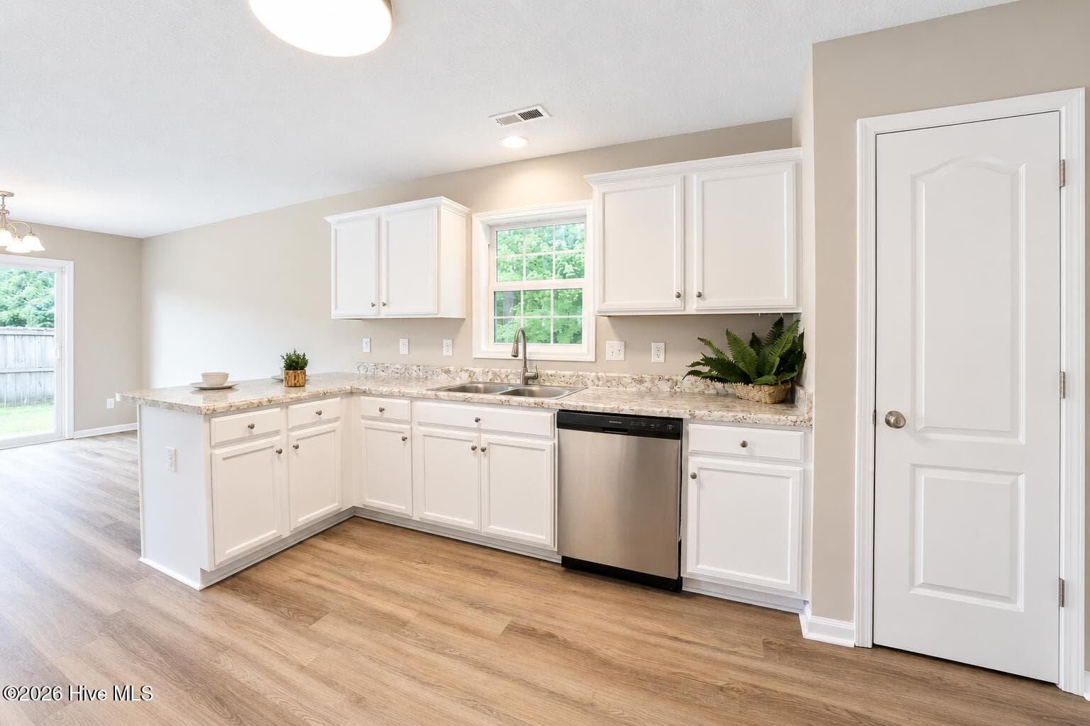 Single Family Residence at 859 Dynasty Drive, Jacksonville, NC 28546, photo 22 of 46