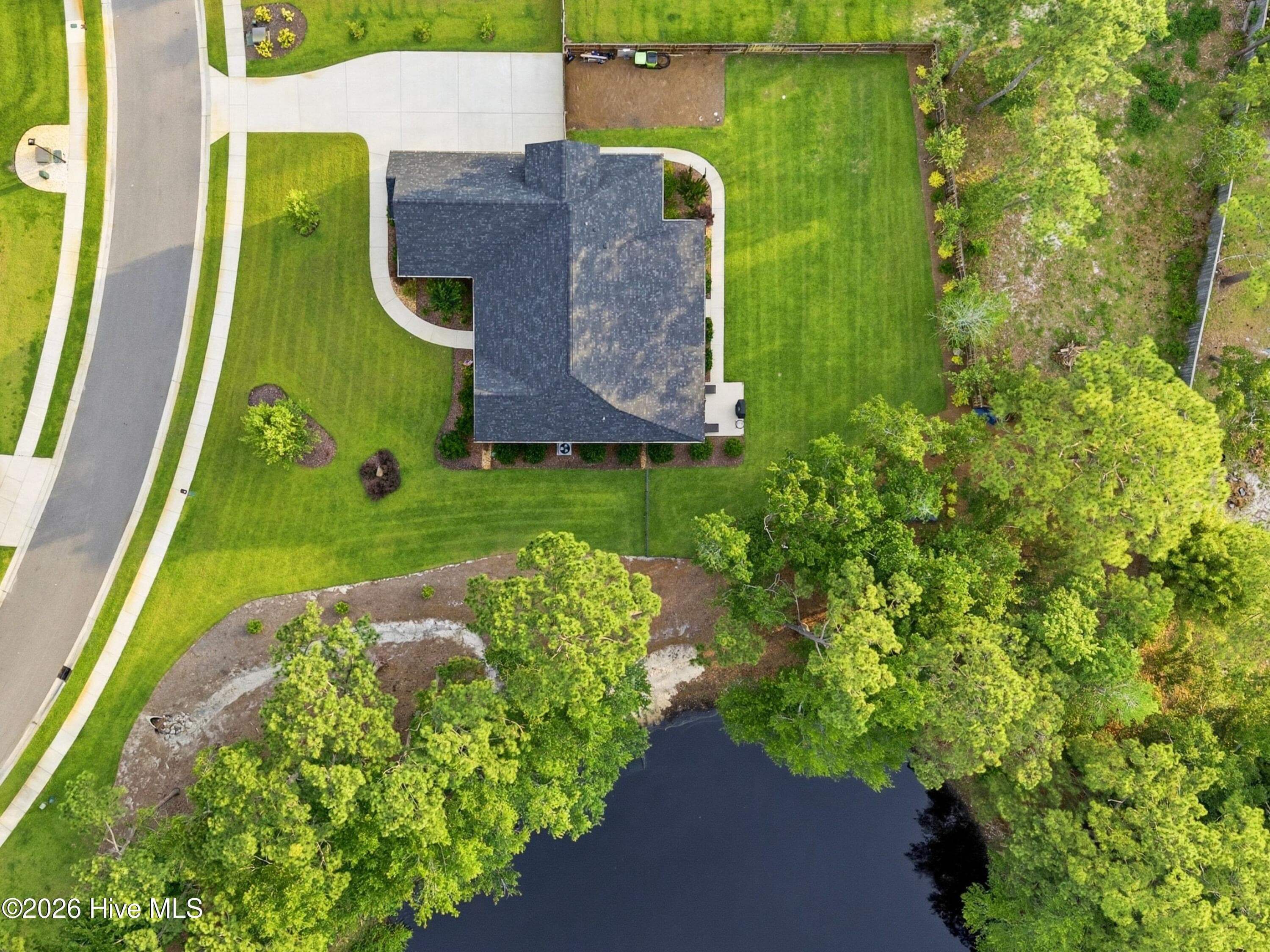 Single Family Residence at 194 Hampton Court, Hampstead, NC 28443, photo 4 of 4