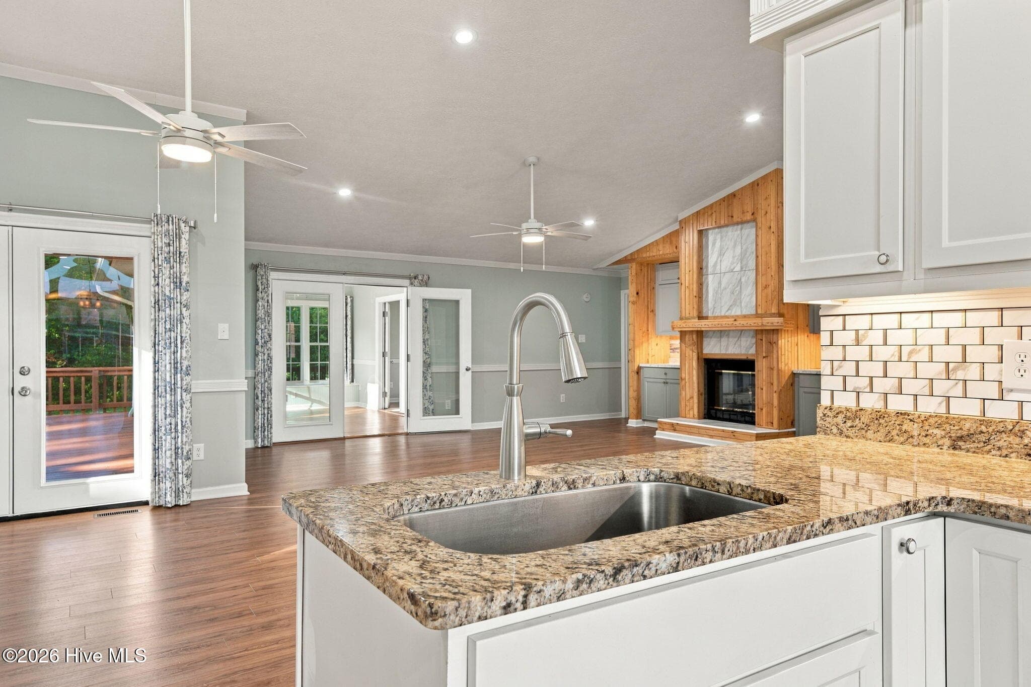 Single Family Residence at 6207 Gondolier Drive, New Bern, NC 28560, photo 15 of 49